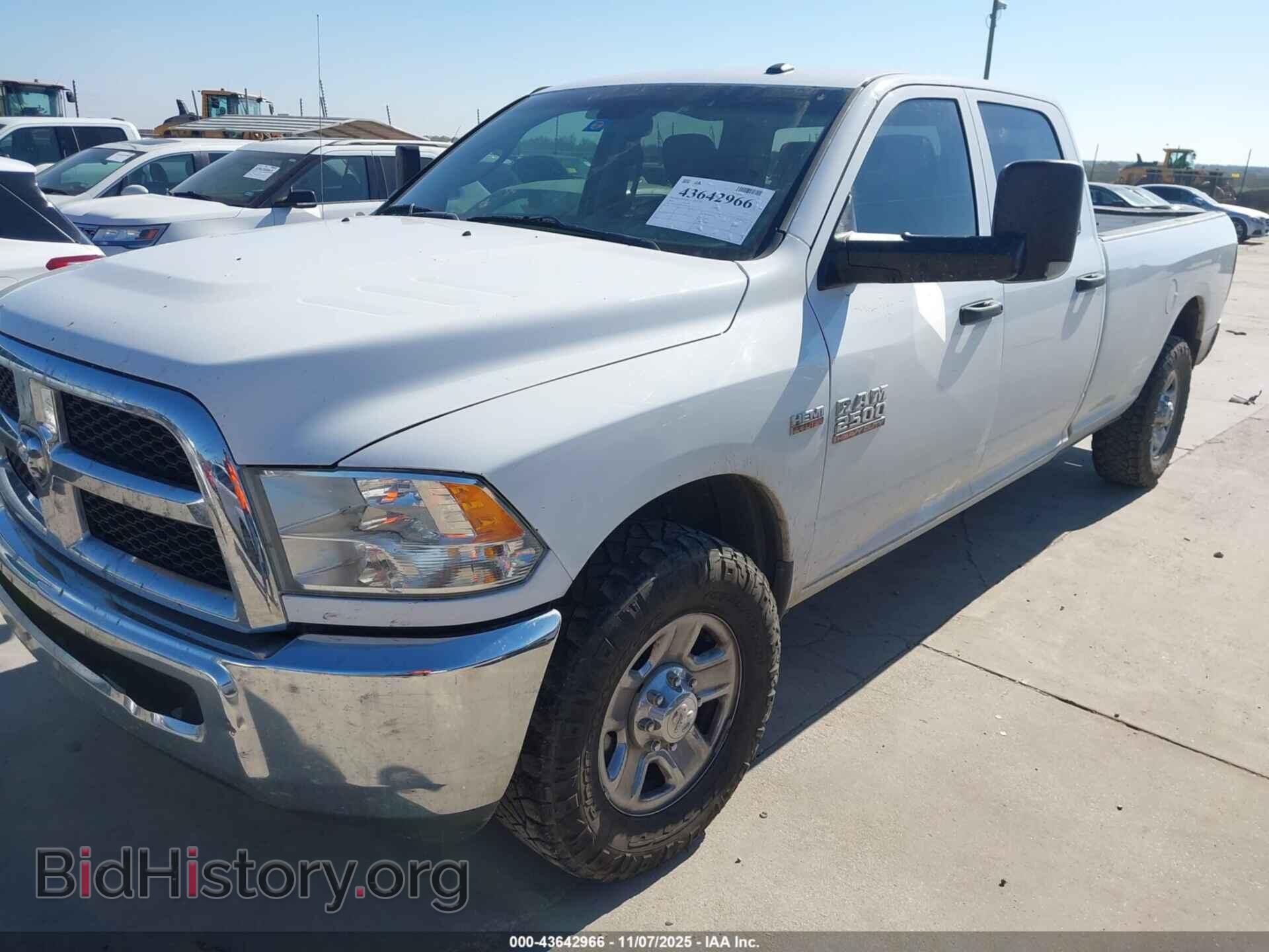 2014 RAM 2500 - VIN: 3C6UR4HJ2EG198716 - Фото 2