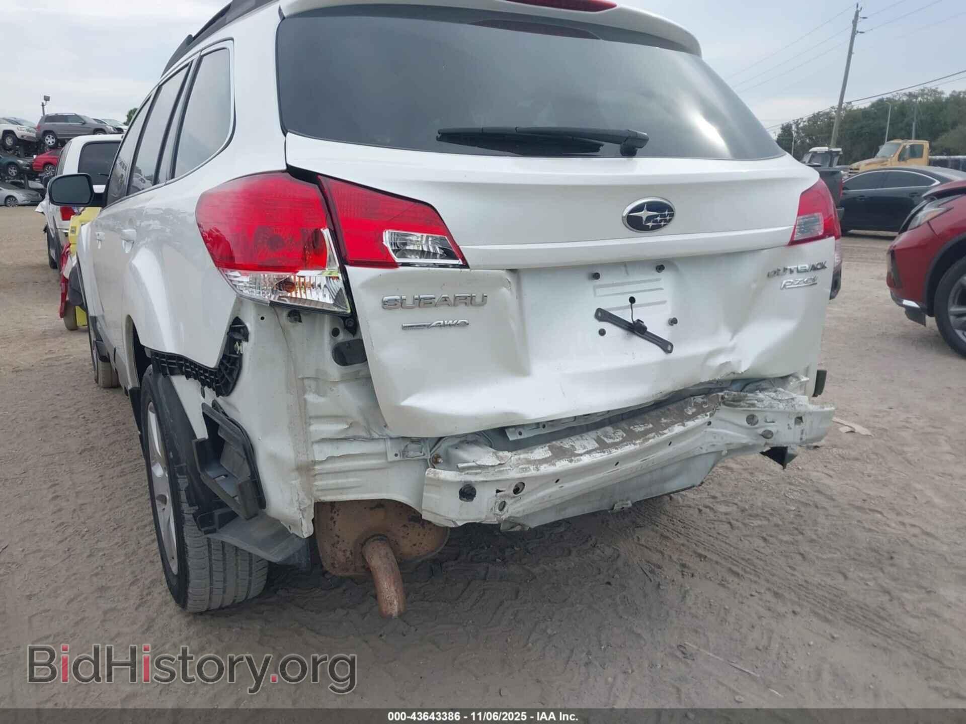 2011 SUBARU OUTBACK - VIN: 4S4BRBFC0B3335607 - Photo 6