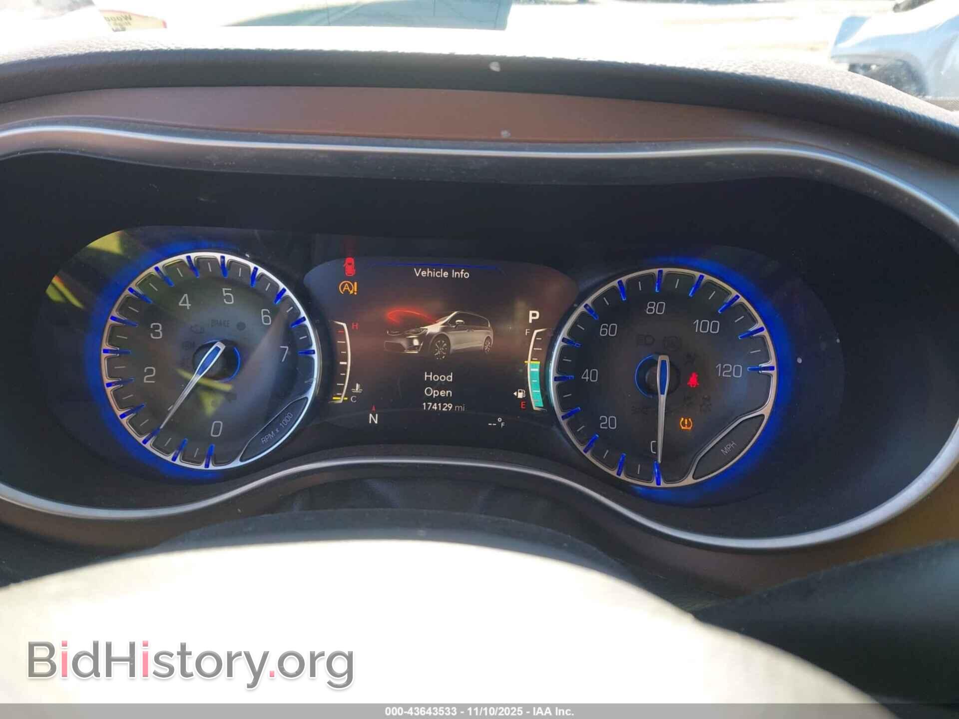 2018 CHRYSLER PACIFICA - VIN: 2C4RC1EG0JR228226 - Фото 7