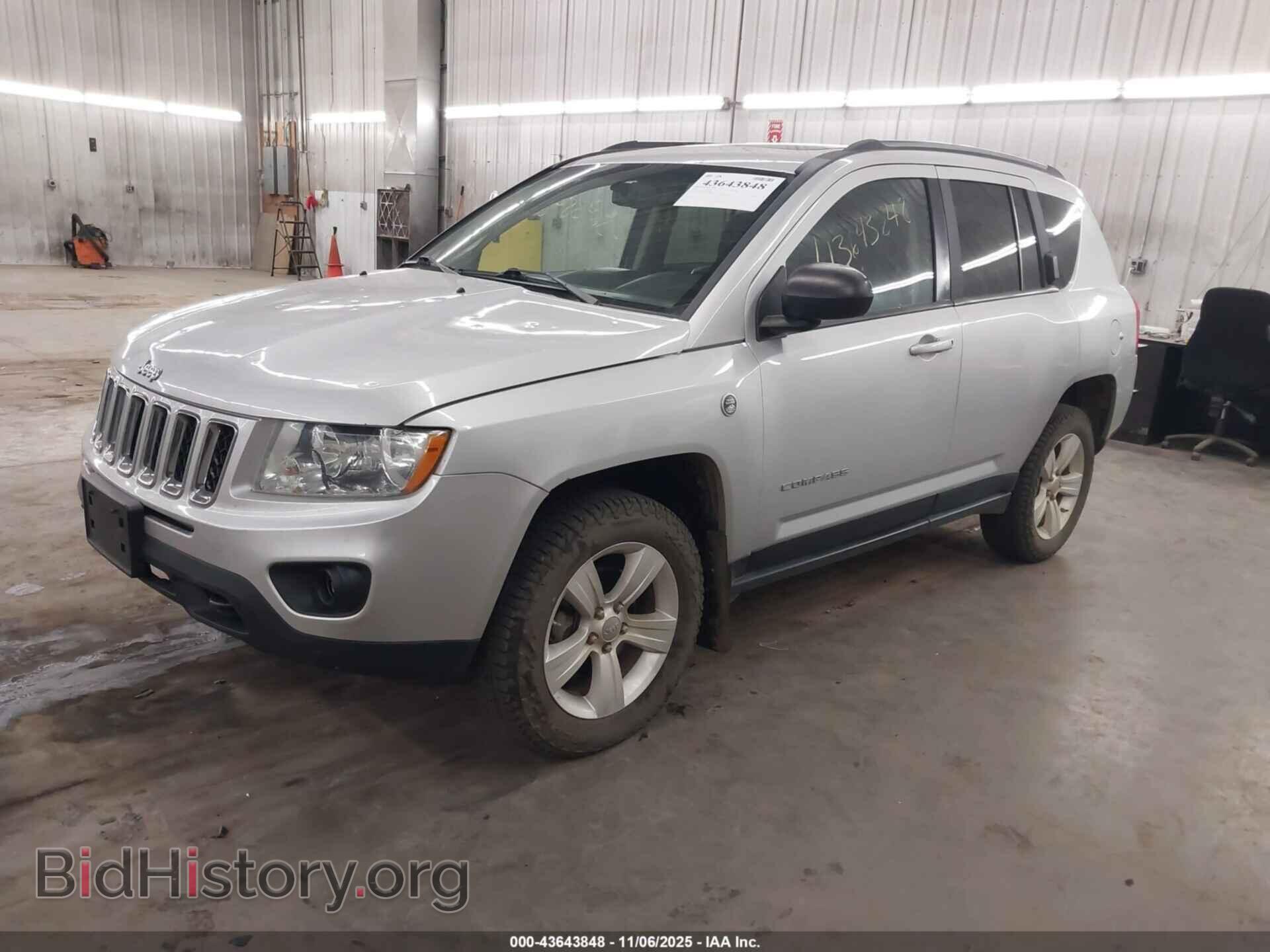 2011 JEEP COMPASS - VIN: 1J4NF5FB3BD159465 - Photo 2