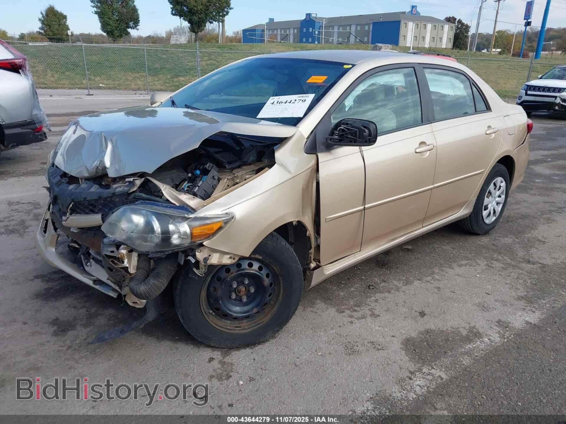 2011 TOYOTA COROLLA - VIN: 2T1BU4EE6BC736409 - Фото 2