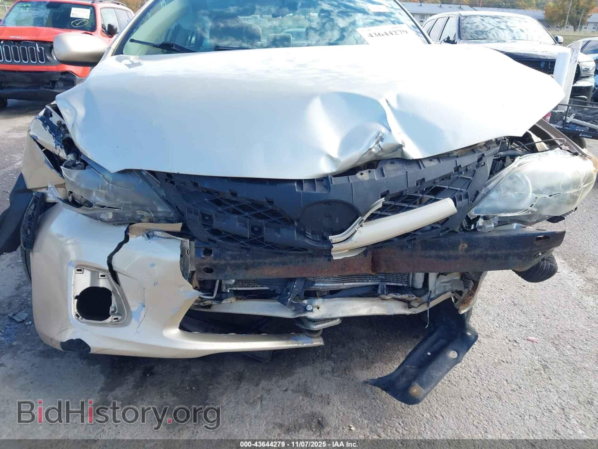 2011 TOYOTA COROLLA - VIN: 2T1BU4EE6BC736409 - Фото 6