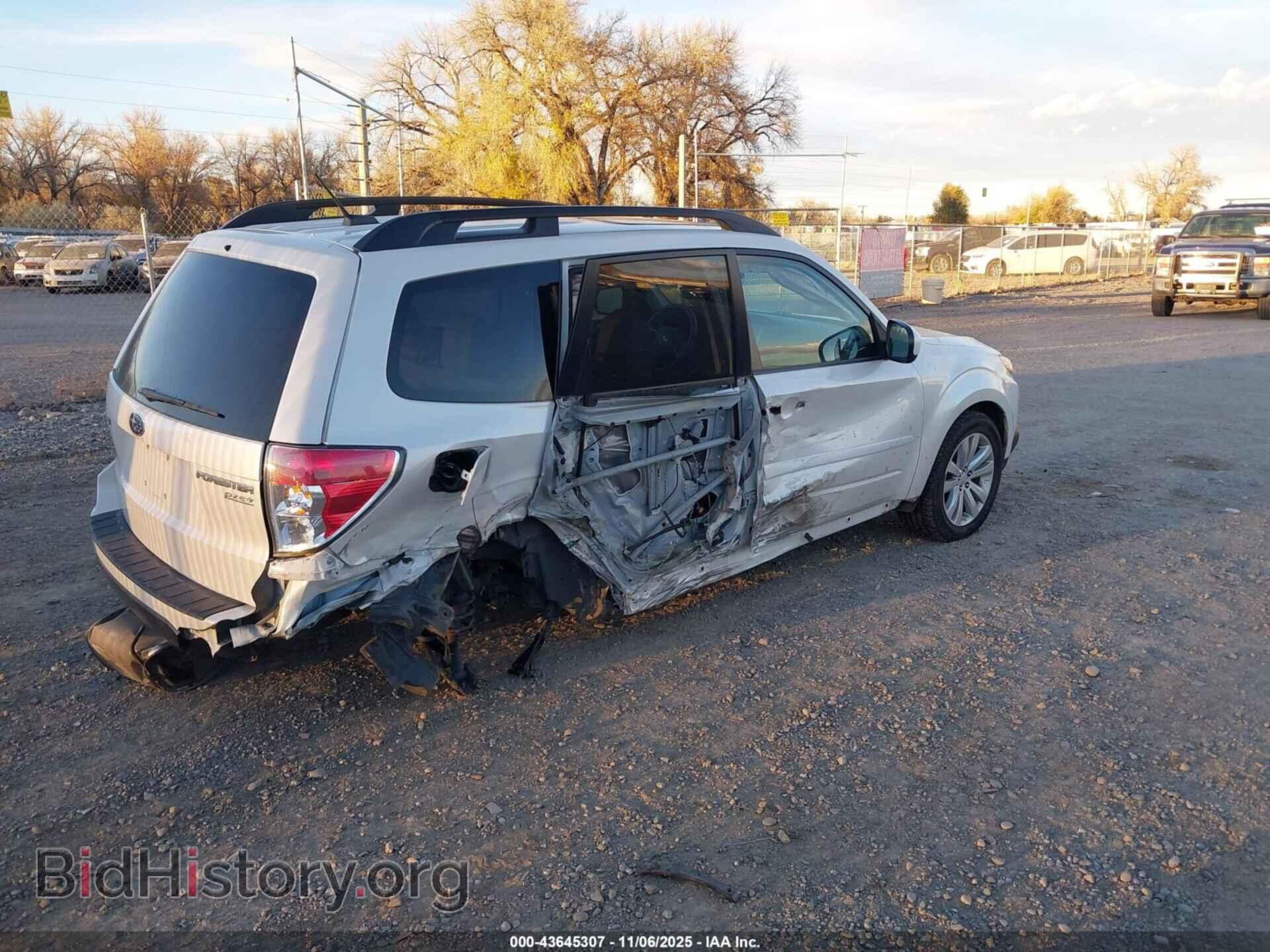 2011 SUBARU FORESTER - VIN: JF2SHAEC2BH762777 - Фото 4