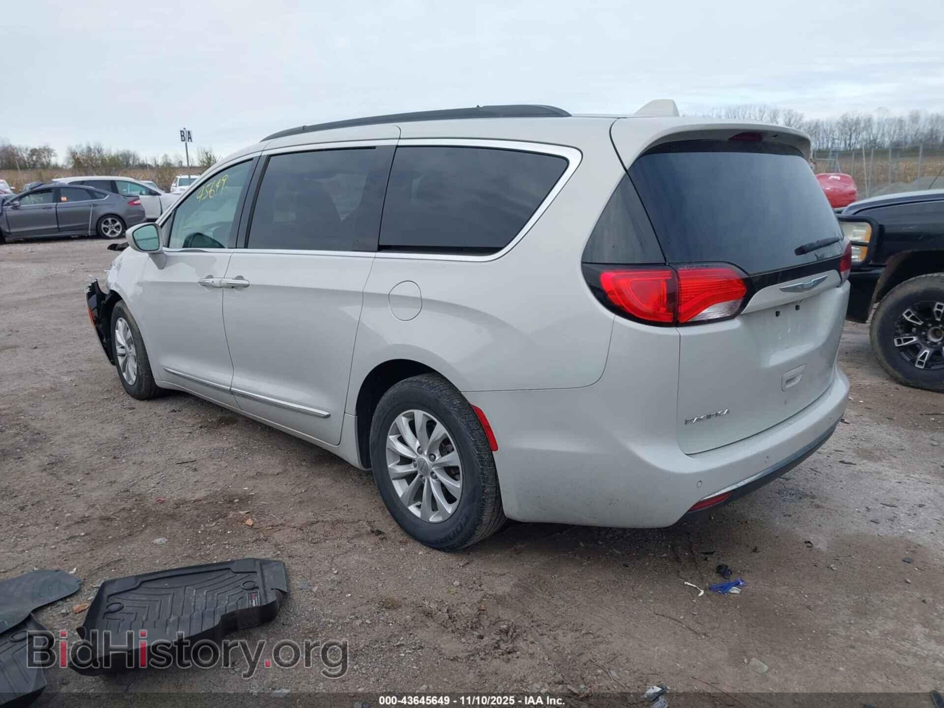 2017 CHRYSLER PACIFICA - VIN: 2C4RC1BG5HR621802 - Фото 3