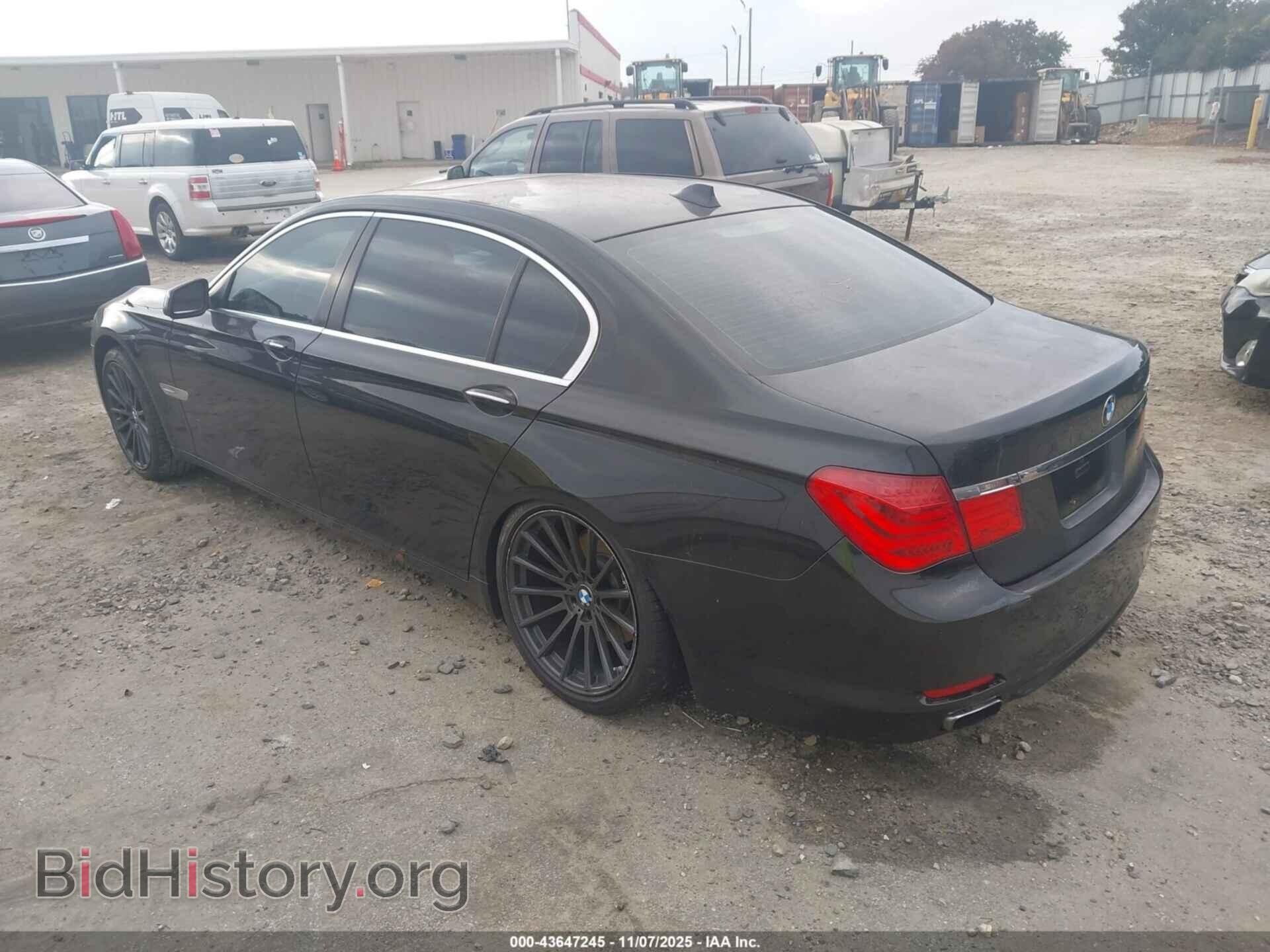 2012 BMW 740LI - VIN: WBAKB4C54CC575414 - Photo 3