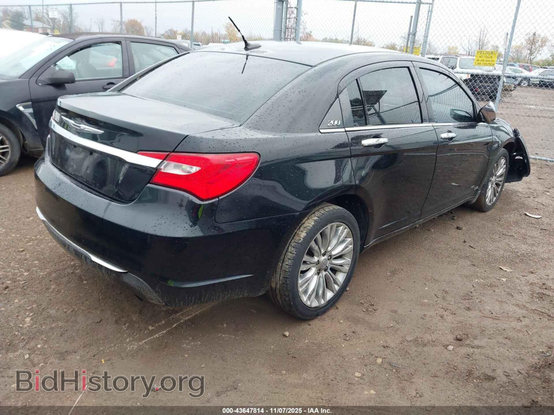 2012 CHRYSLER 200 - VIN: 1C3CCBCB5CN330094 - Photo 4