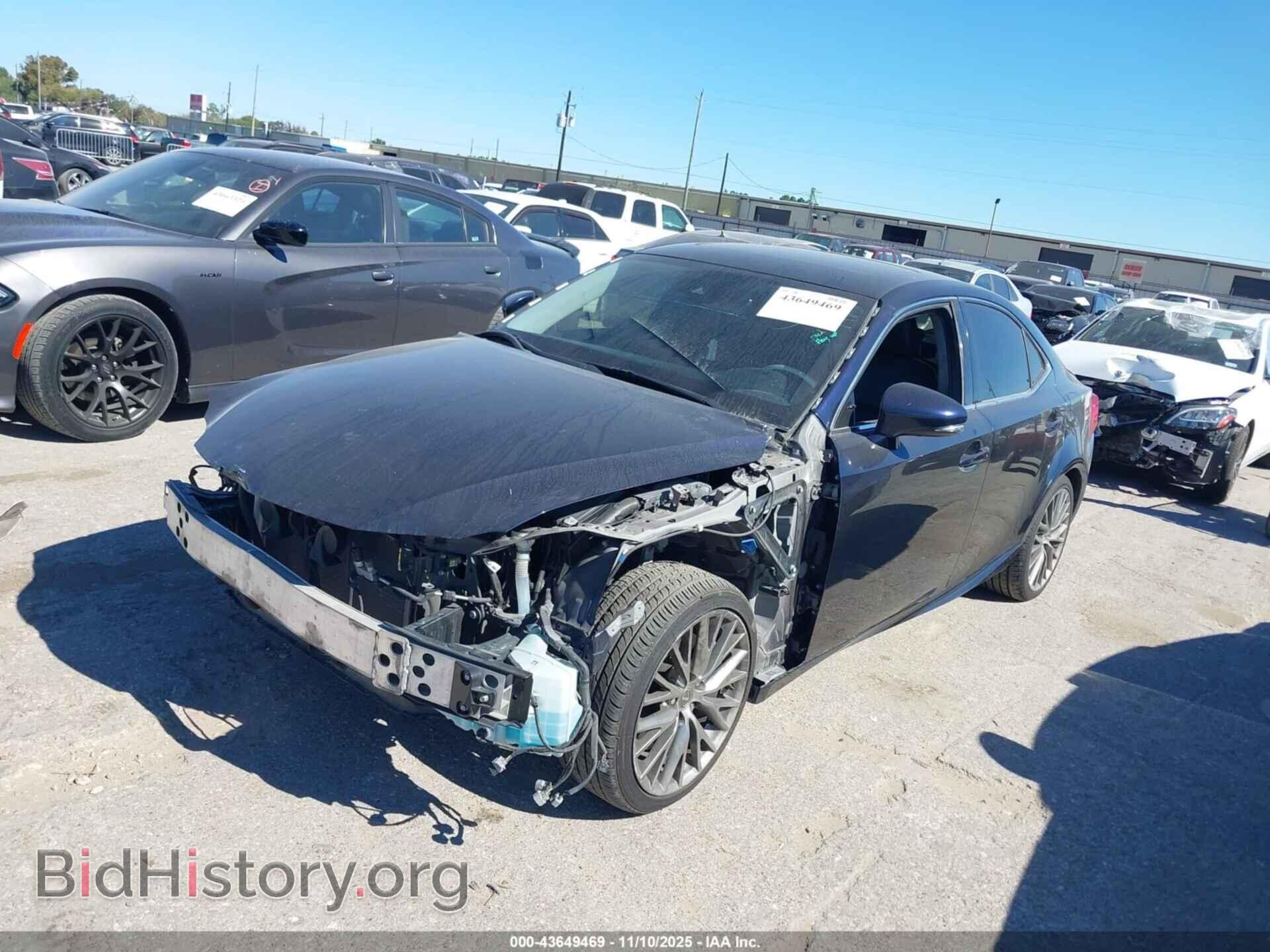2017 LEXUS IS 200T - VIN: JTHBA1D29H5051386 - Фото 2