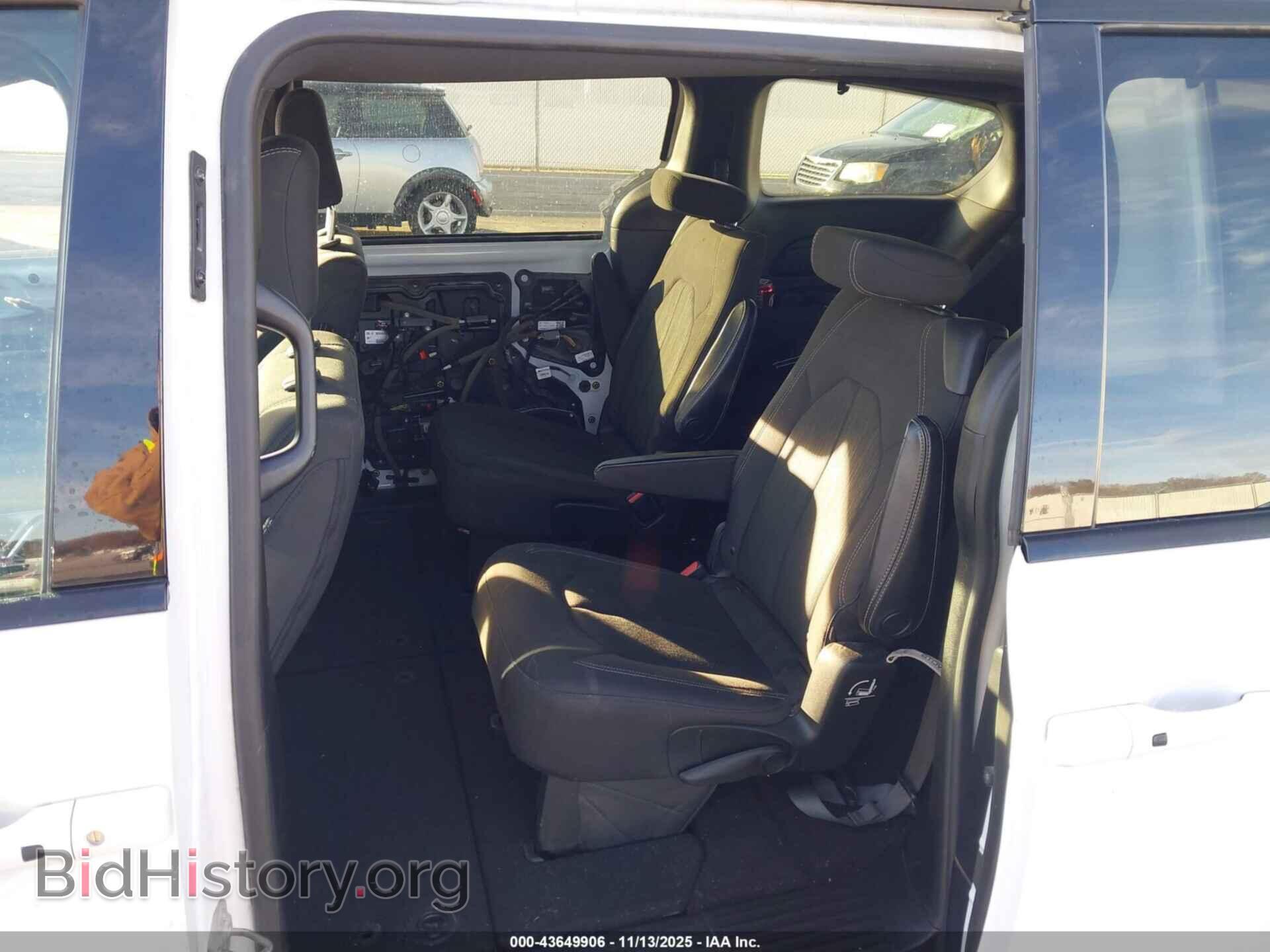 2019 CHRYSLER PACIFICA - VIN: 2C4RC1FG8KR532386 - Photo 8