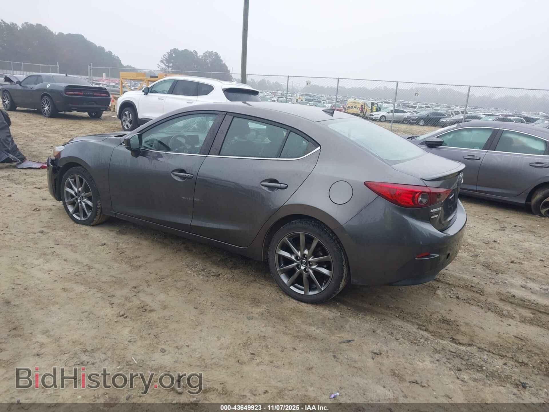 2018 MAZDA MAZDA3 - VIN: 3MZBN1V32JM203776 - Фото 3
