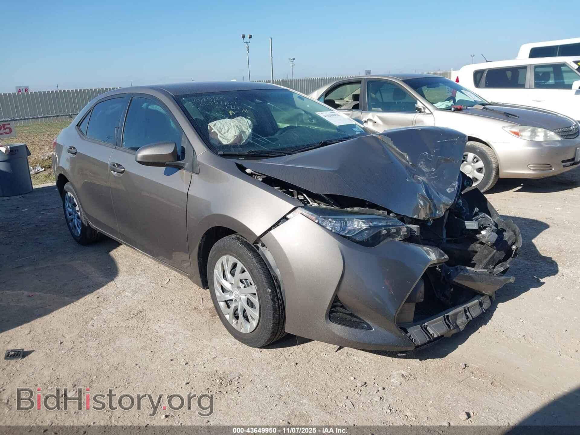 Photo 5YFBURHE7HP600369 - TOYOTA COROLLA 2017