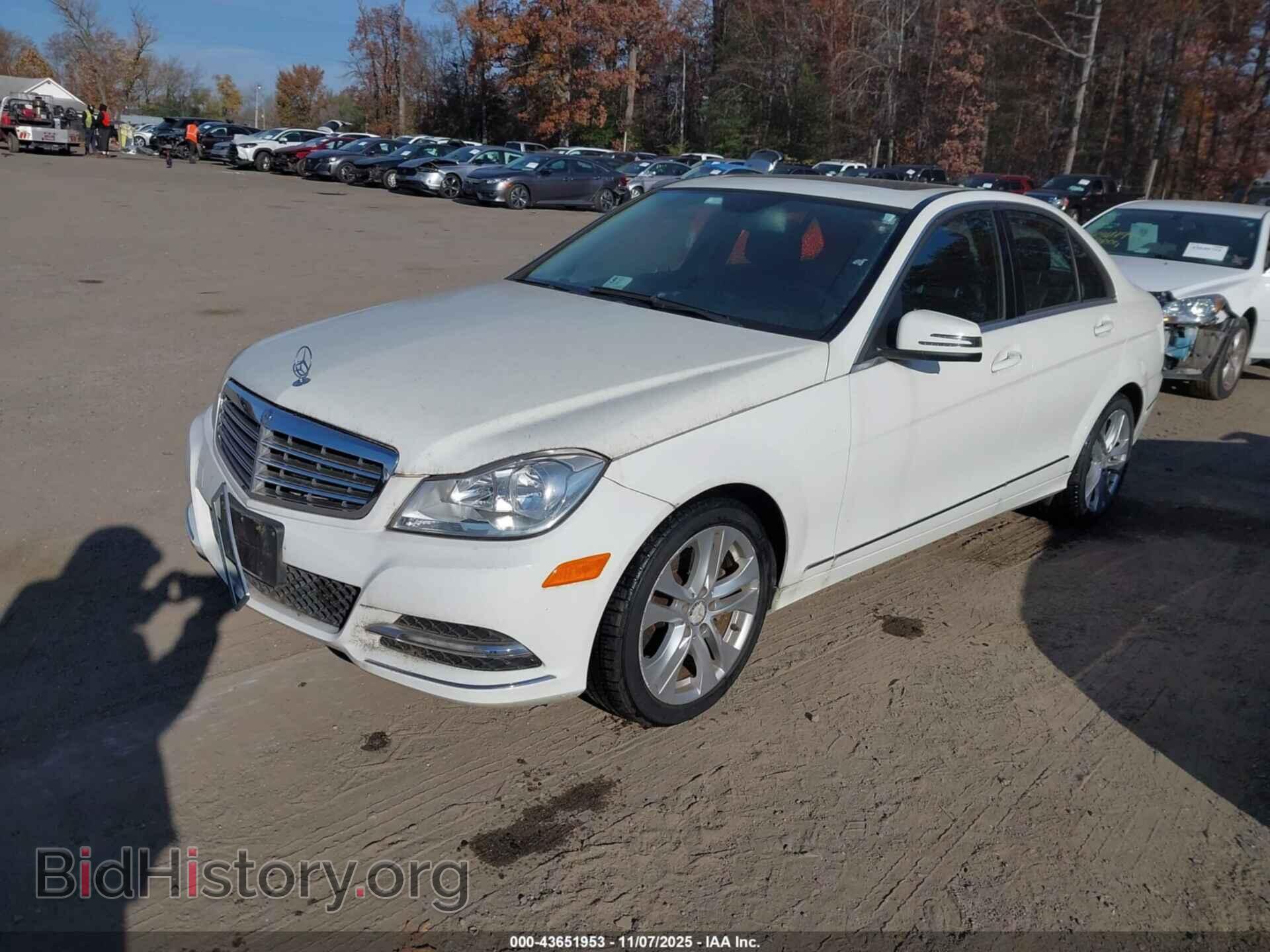 2012 MERCEDES-BENZ C 300 - VIN: WDDGF8BB6CA698564 - Фото 2