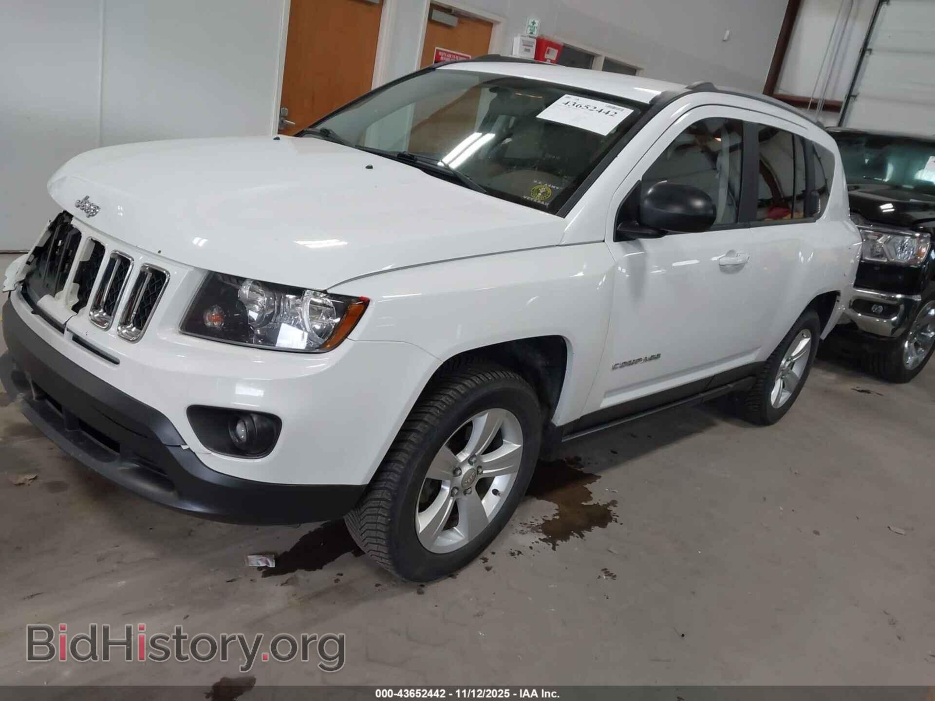 2015 JEEP COMPASS - VIN: 1C4NJDBBXFD416499 - Фото 2