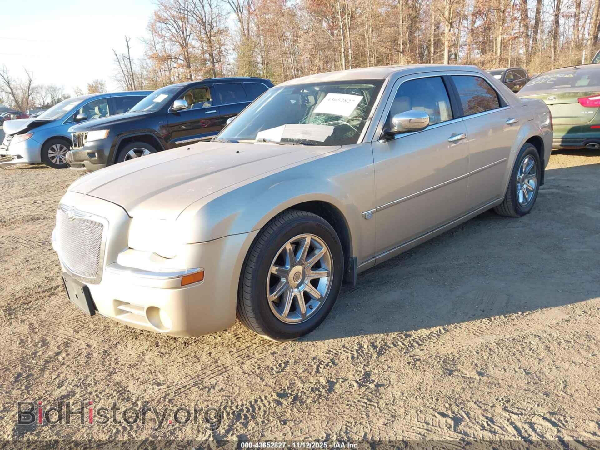 2006 CHRYSLER 300C - VIN: 2C3KA63H16H239723 - Фото 2