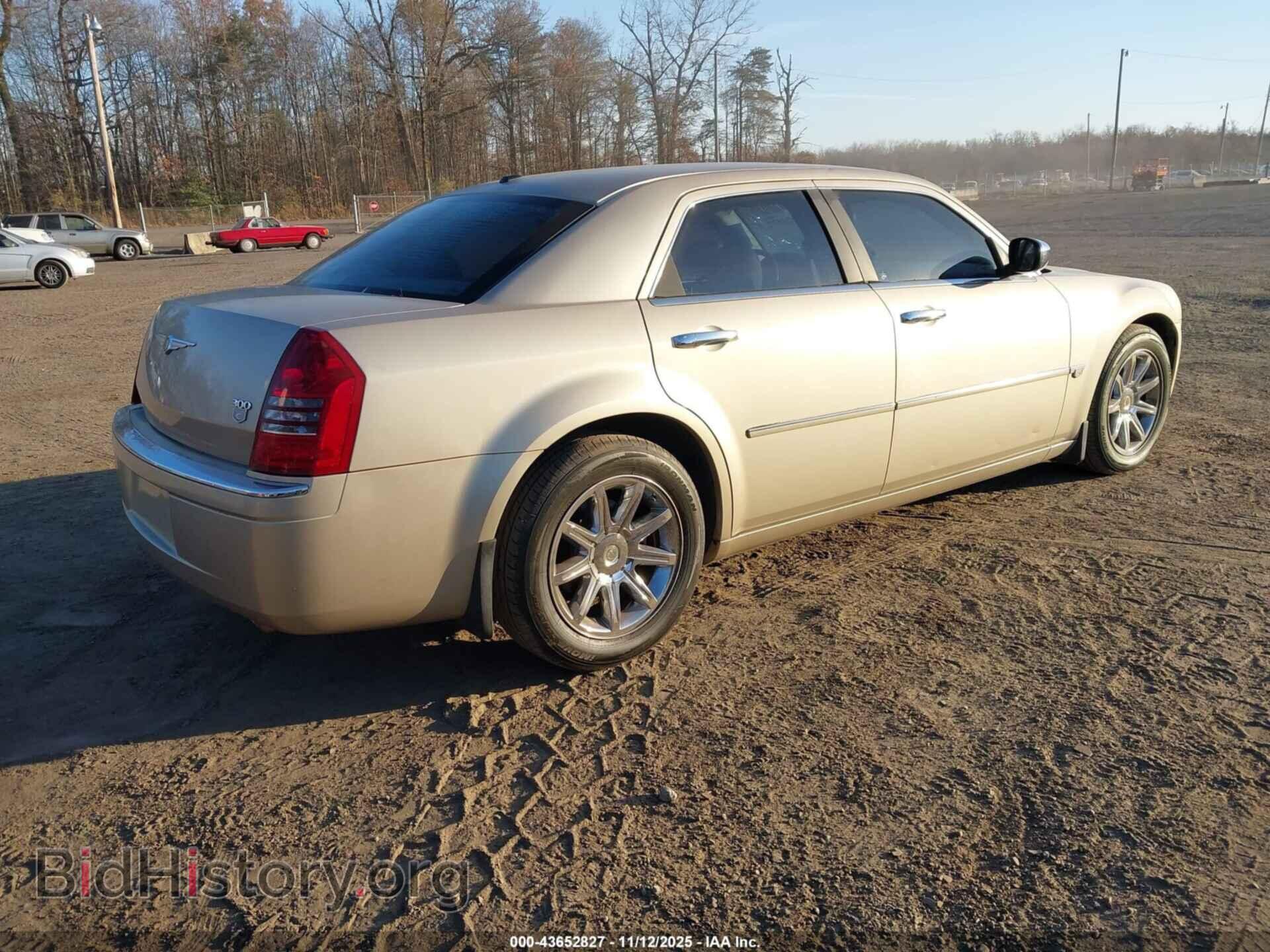 2006 CHRYSLER 300C - VIN: 2C3KA63H16H239723 - Фото 4