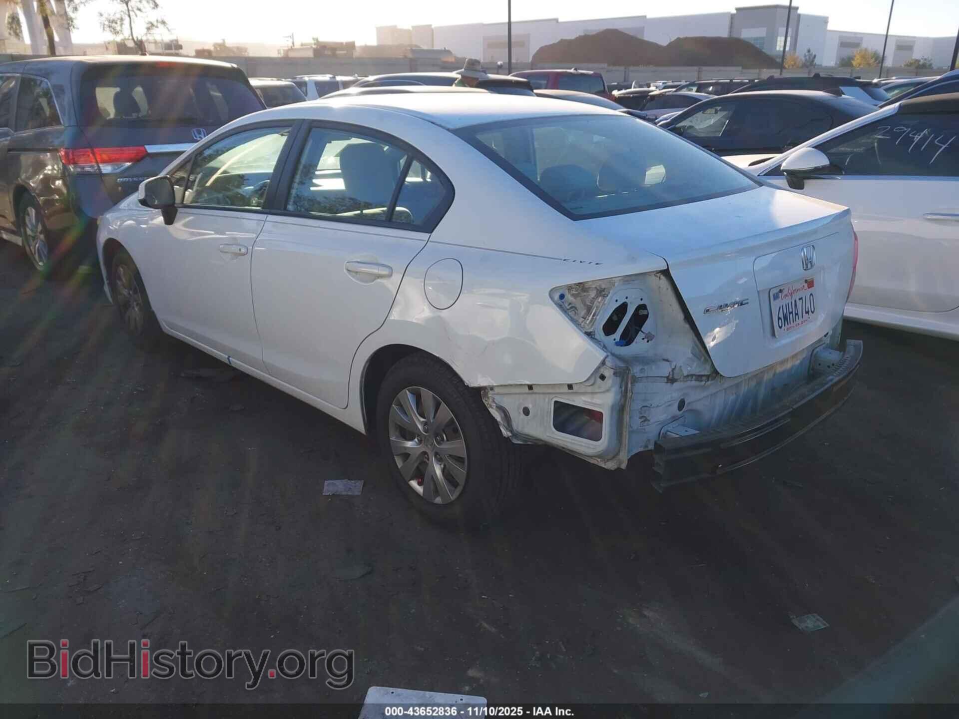 2012 HONDA CIVIC - VIN: 2HGFB2F51CH300425 - Фото 3