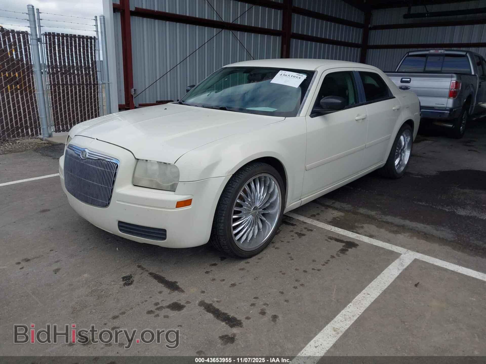 2006 CHRYSLER 300 - VIN: 2C3KA43R76H330802 - Фото 2