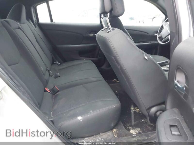 2012 Chrysler 200 (VIN 1C3CCBBB0CN143573) — фото 8 из 16