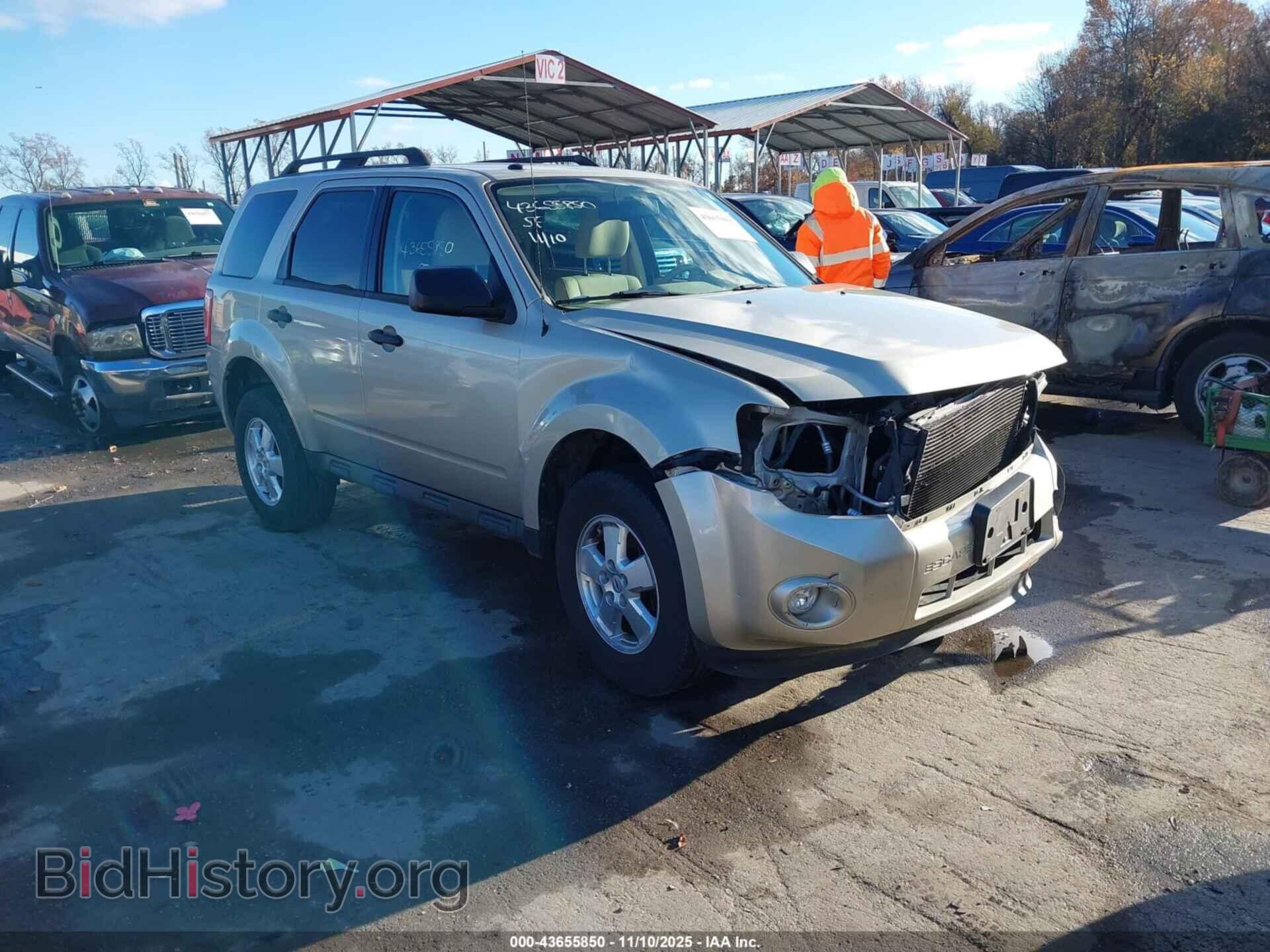Фотография 1FMCU0D71BKA79335 - FORD ESCAPE 2011
