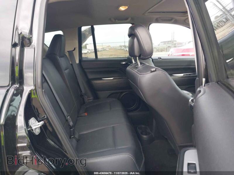 2015 Jeep COMPASS (VIN 1C4NJDEB7FD232455) — photo 8 of 11