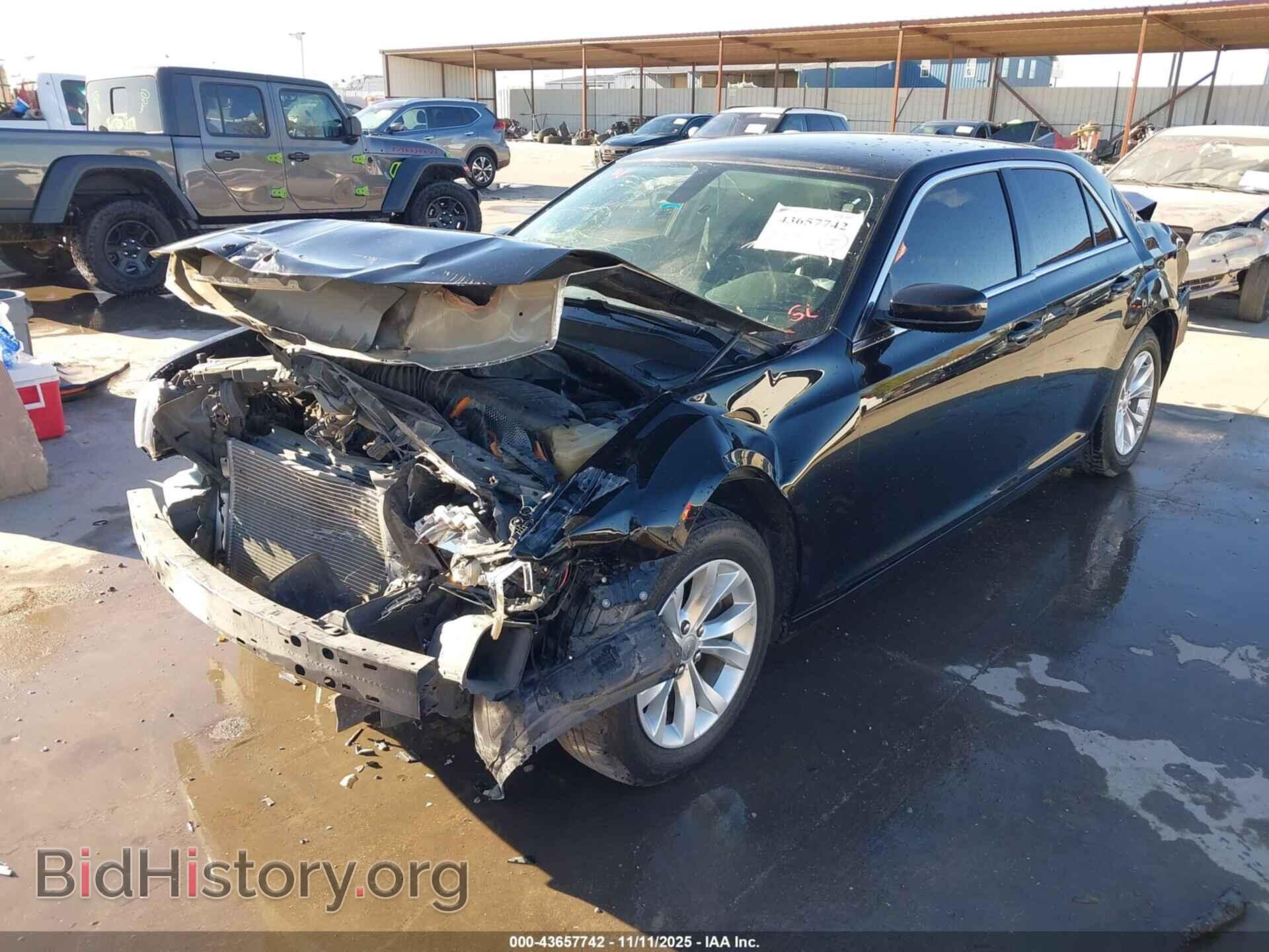 2015 CHRYSLER 300 - VIN: 2C3CCAAG2FH796488 - Фото 2