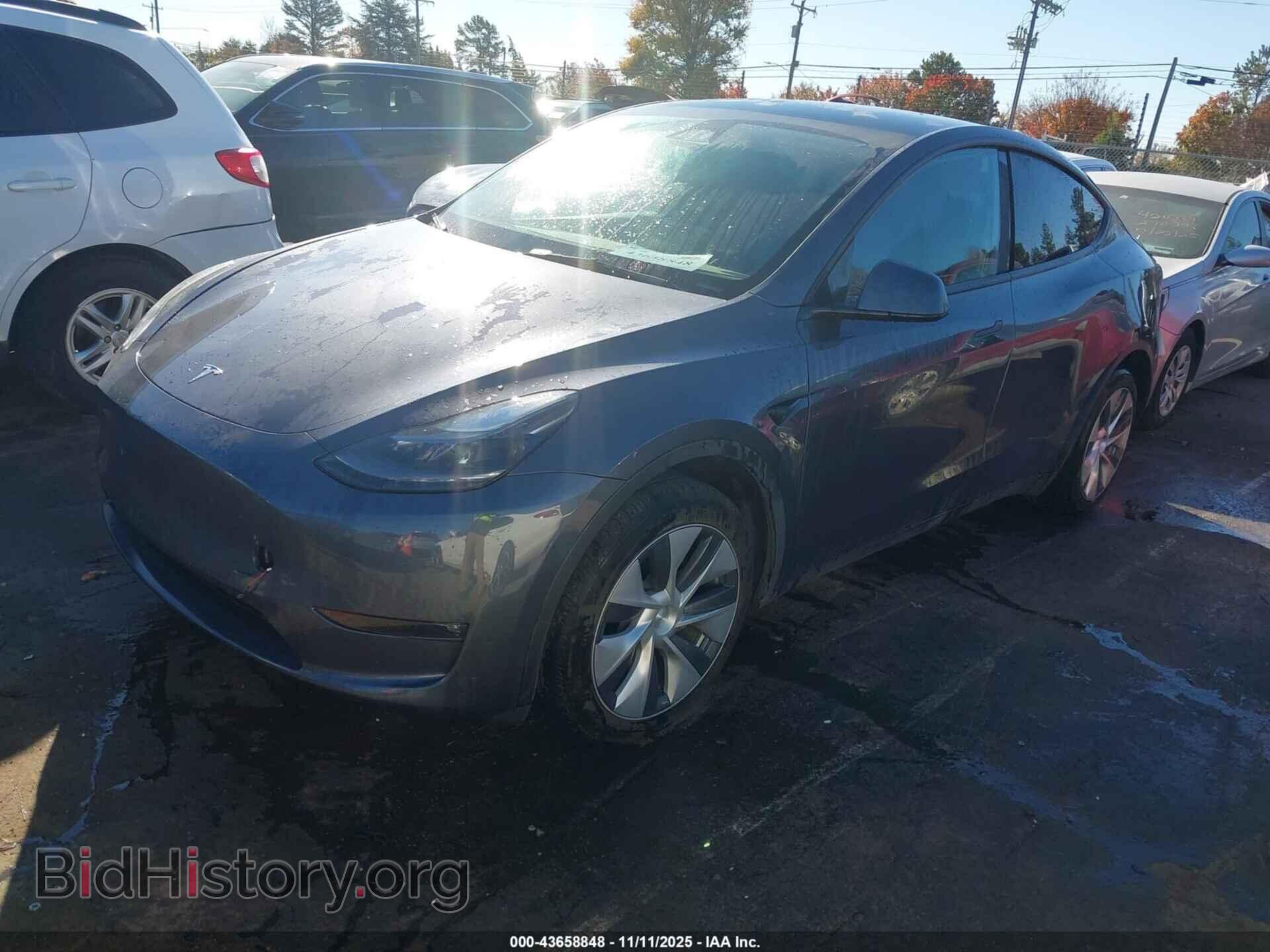 2023 TESLA MODEL Y - VIN: 7SAYGDED8PF943012 - Фото 2