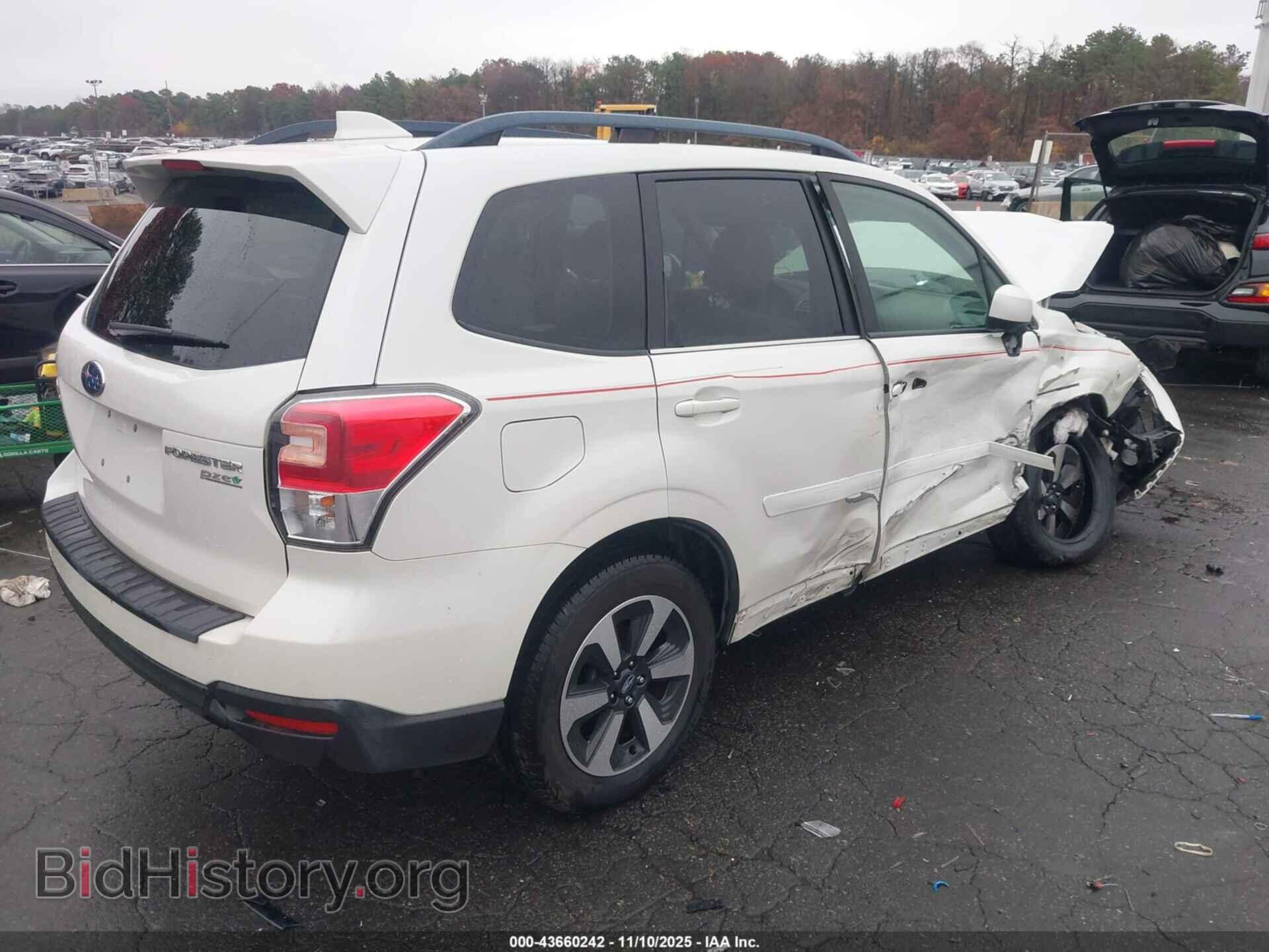2017 SUBARU FORESTER - VIN: JF2SJAEC7HH413143 - Фото 4