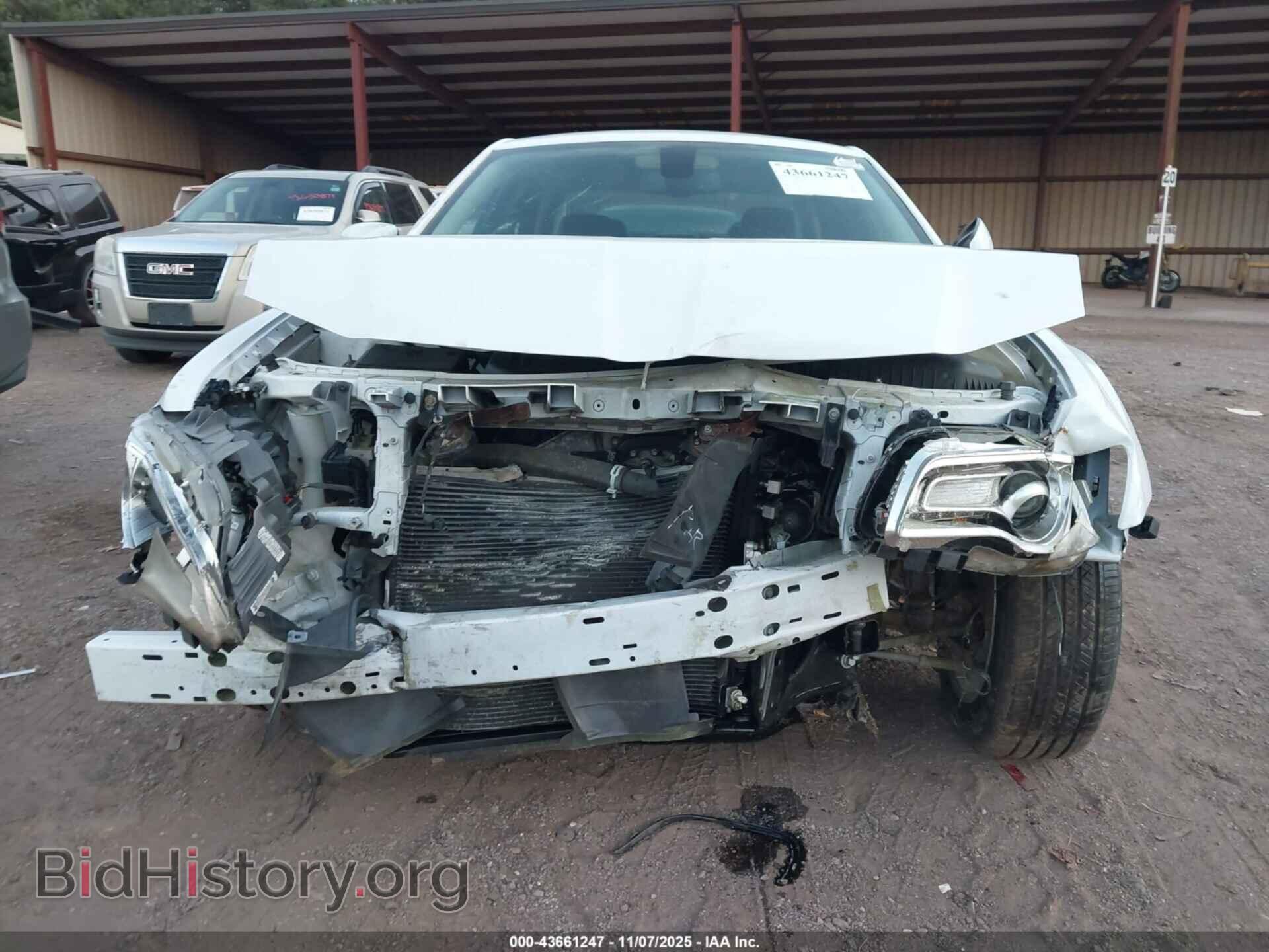 2017 CHRYSLER 300 - VIN: 2C3CCAAG5HH599639 - Фото 6