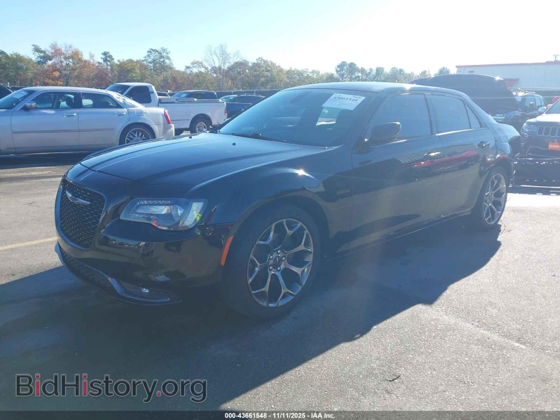 2017 CHRYSLER 300 - VIN: 2C3CCABG2HH662985 - Фото 2