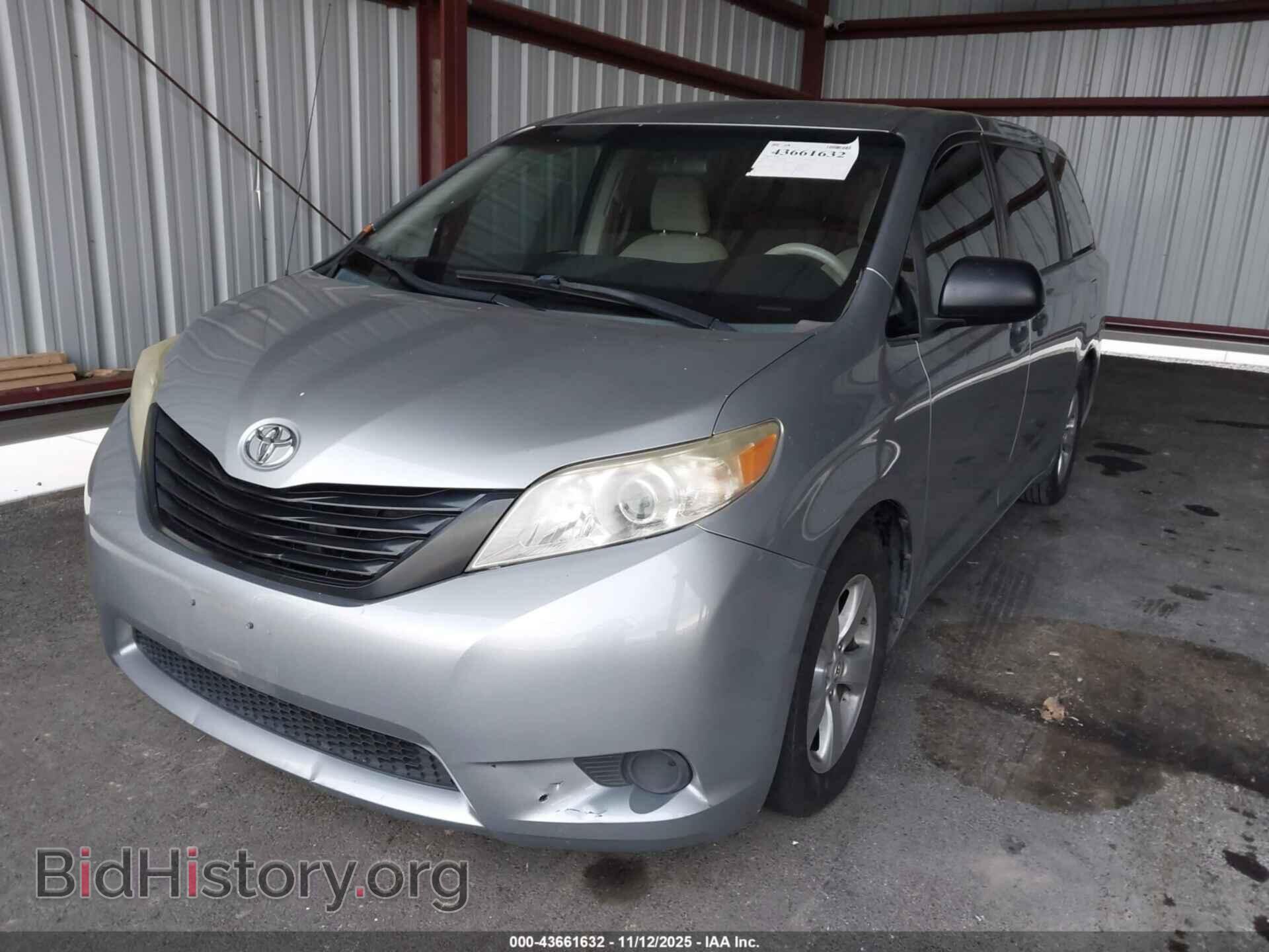 2013 TOYOTA SIENNA - VIN: 5TDZK3DC8DS389903 - Фото 2