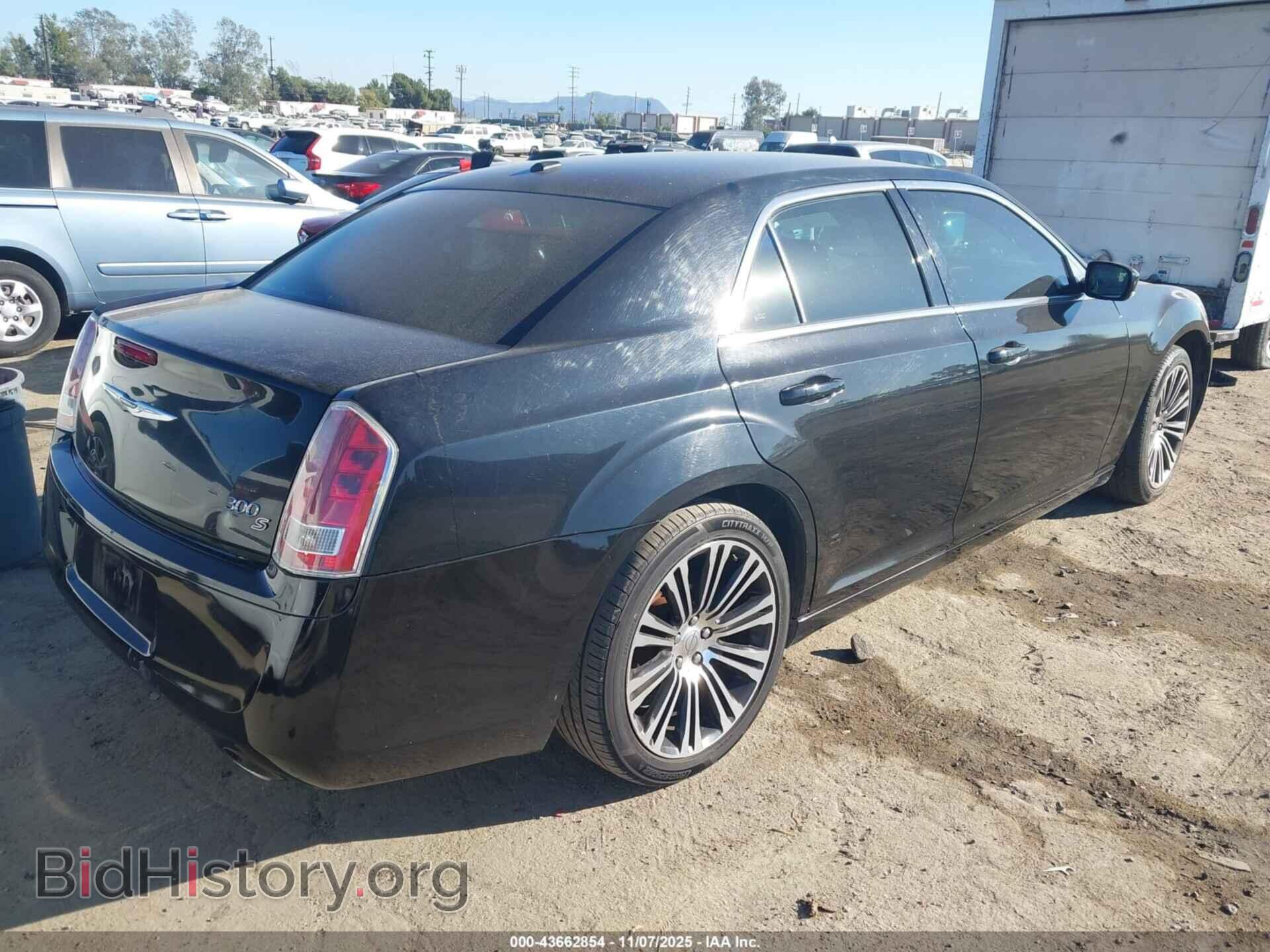 2012 CHRYSLER 300 - VIN: 2C3CCABG4CH140724 - Фото 4