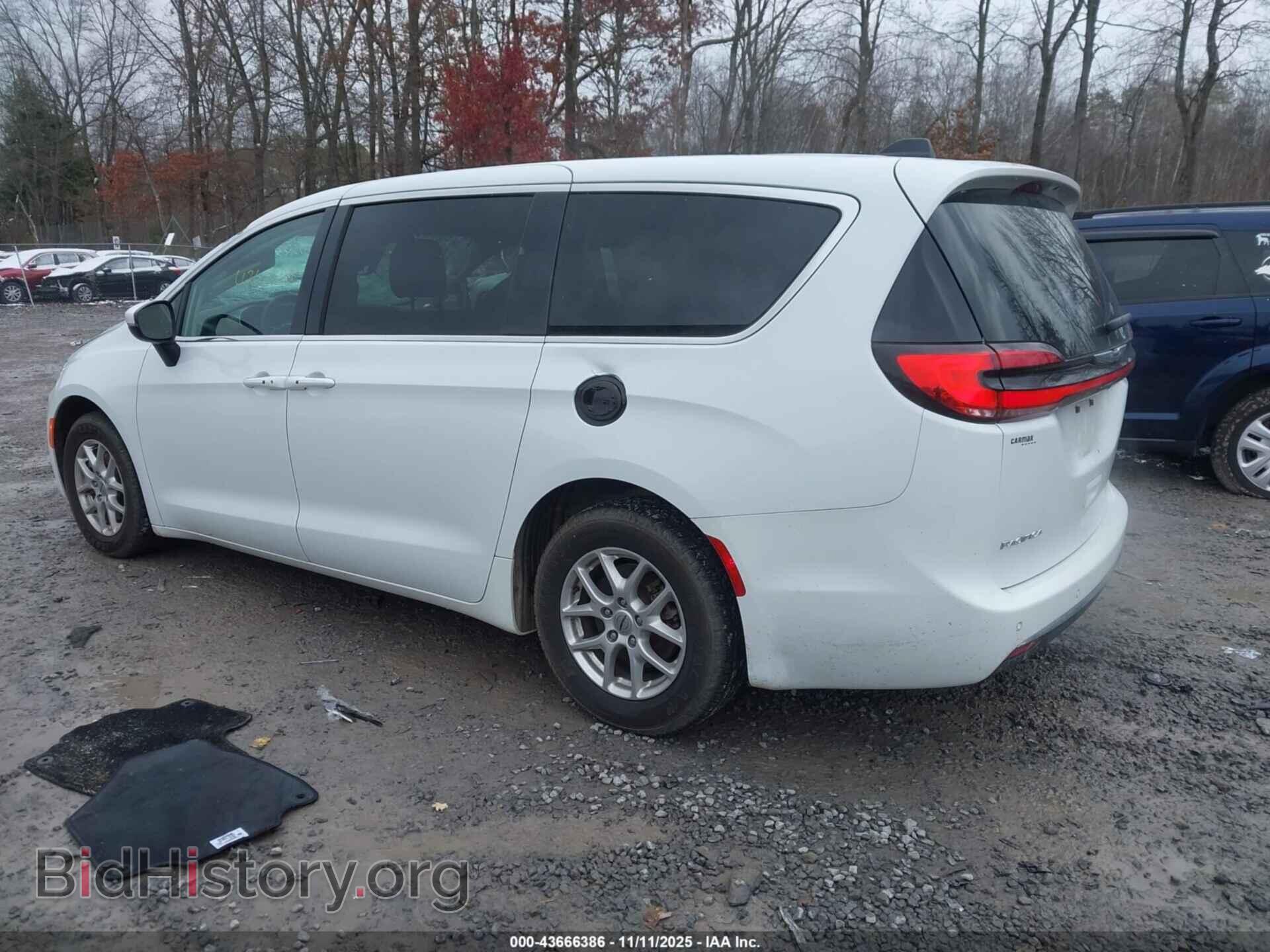 2023 CHRYSLER PACIFICA - VIN: 2C4RC1BG6PR528933 - Фото 3