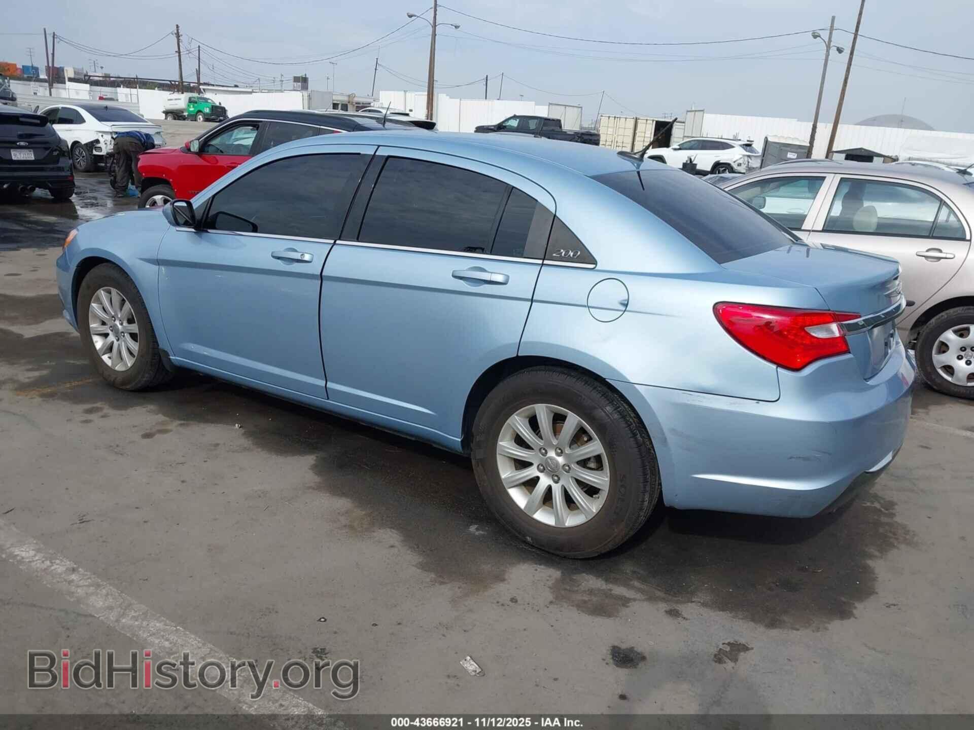 2012 CHRYSLER 200 - VIN: 1C3CCBBG0CN173975 - Фото 3