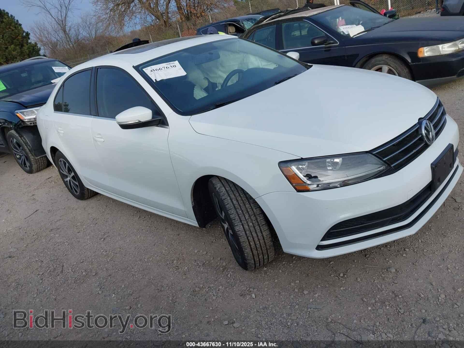 Фотография 3VWDB7AJ7HM369097 - VOLKSWAGEN JETTA 2017