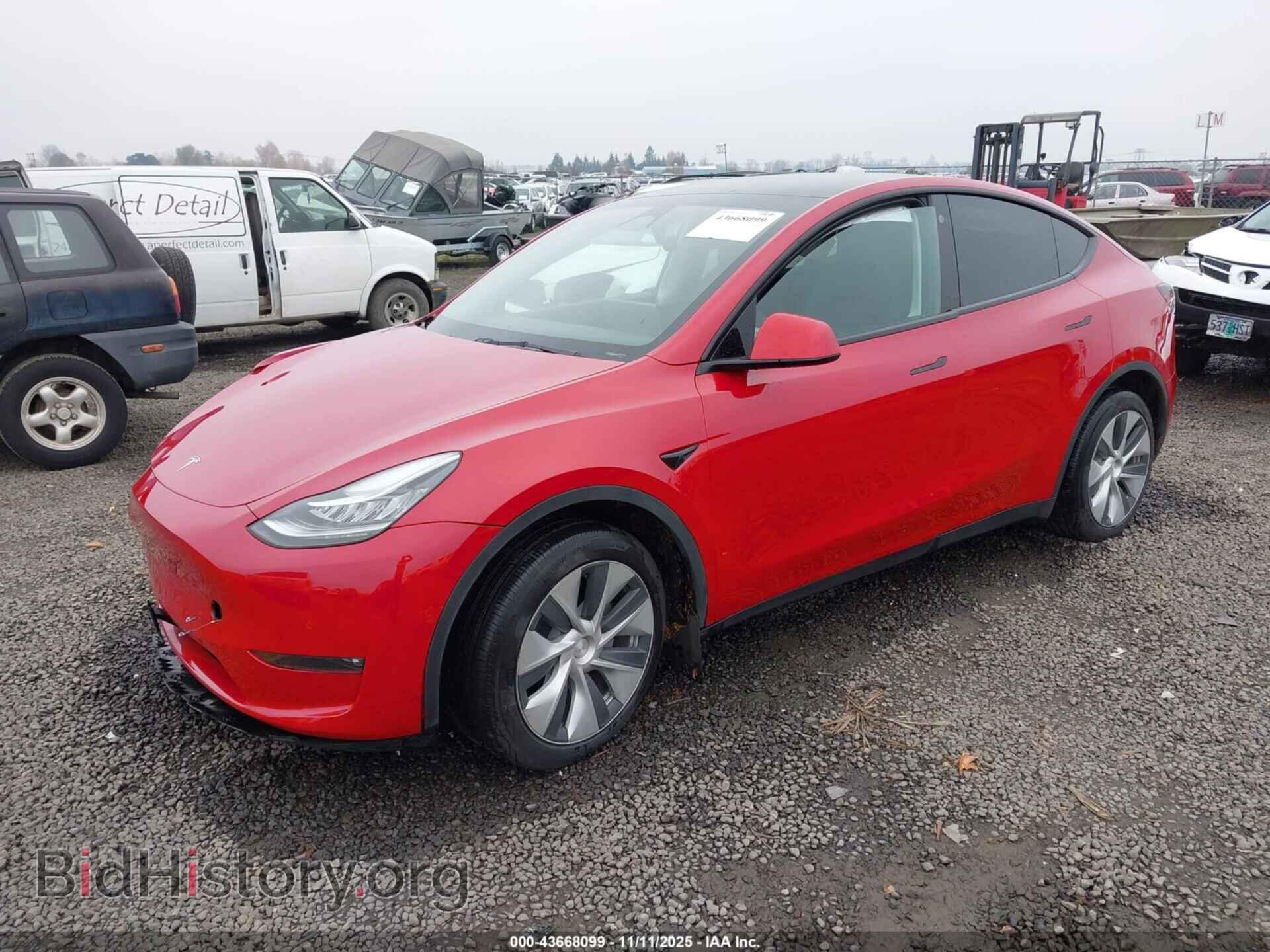 2022 TESLA MODEL Y - VIN: 7SAYGDEE3NF461831 - Фото 2