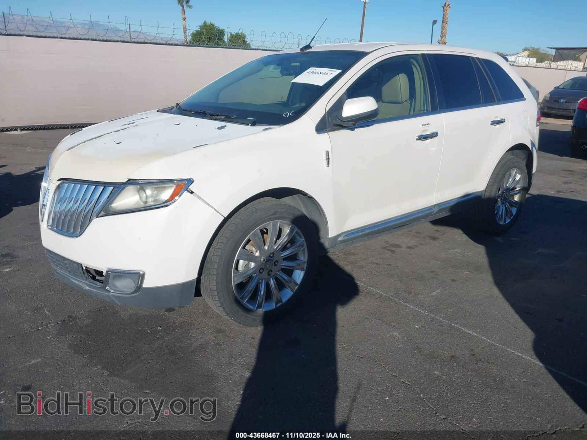 2011 LINCOLN MKX - VIN: 2LMDJ6JK2BBJ19039 - Photo 2