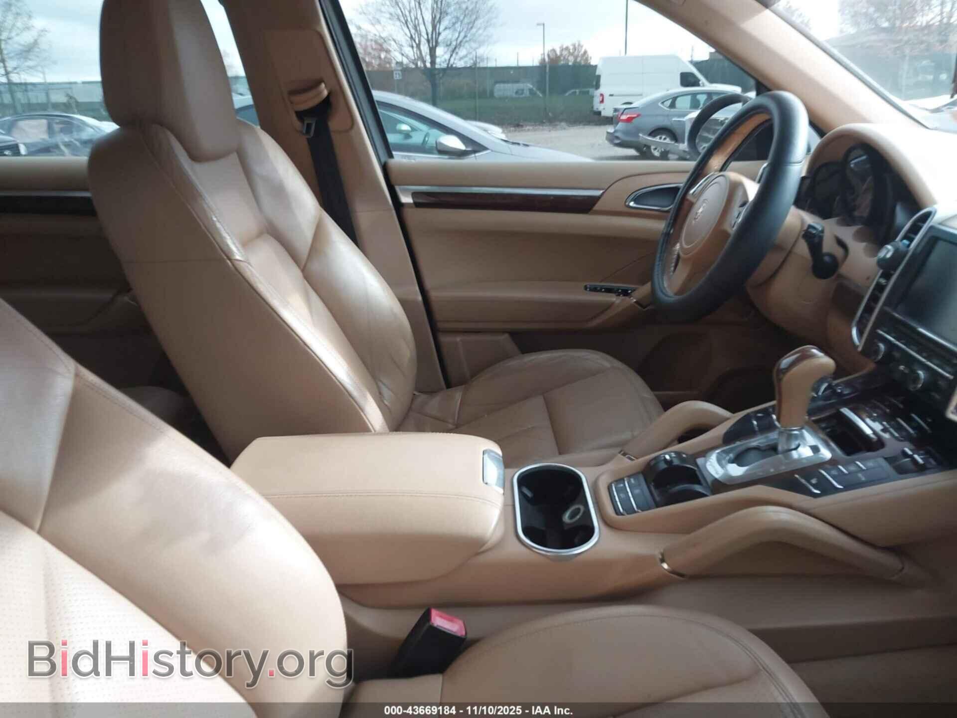 2011 PORSCHE CAYENNE - VIN: WP1AB2A23BLA42737 - Photo 5