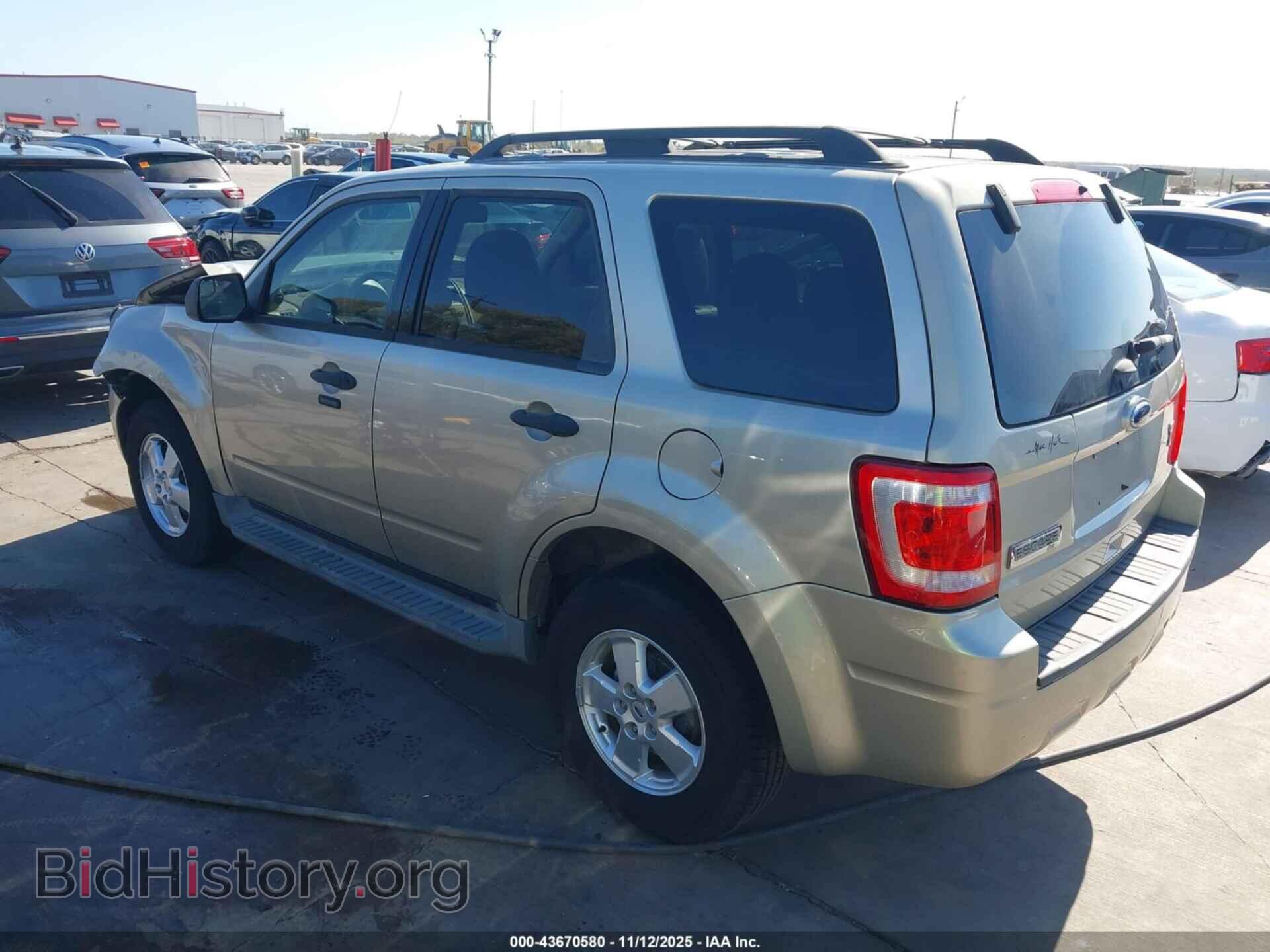 2011 FORD ESCAPE - VIN: 1FMCU0D73BKA80907 - Фото 3