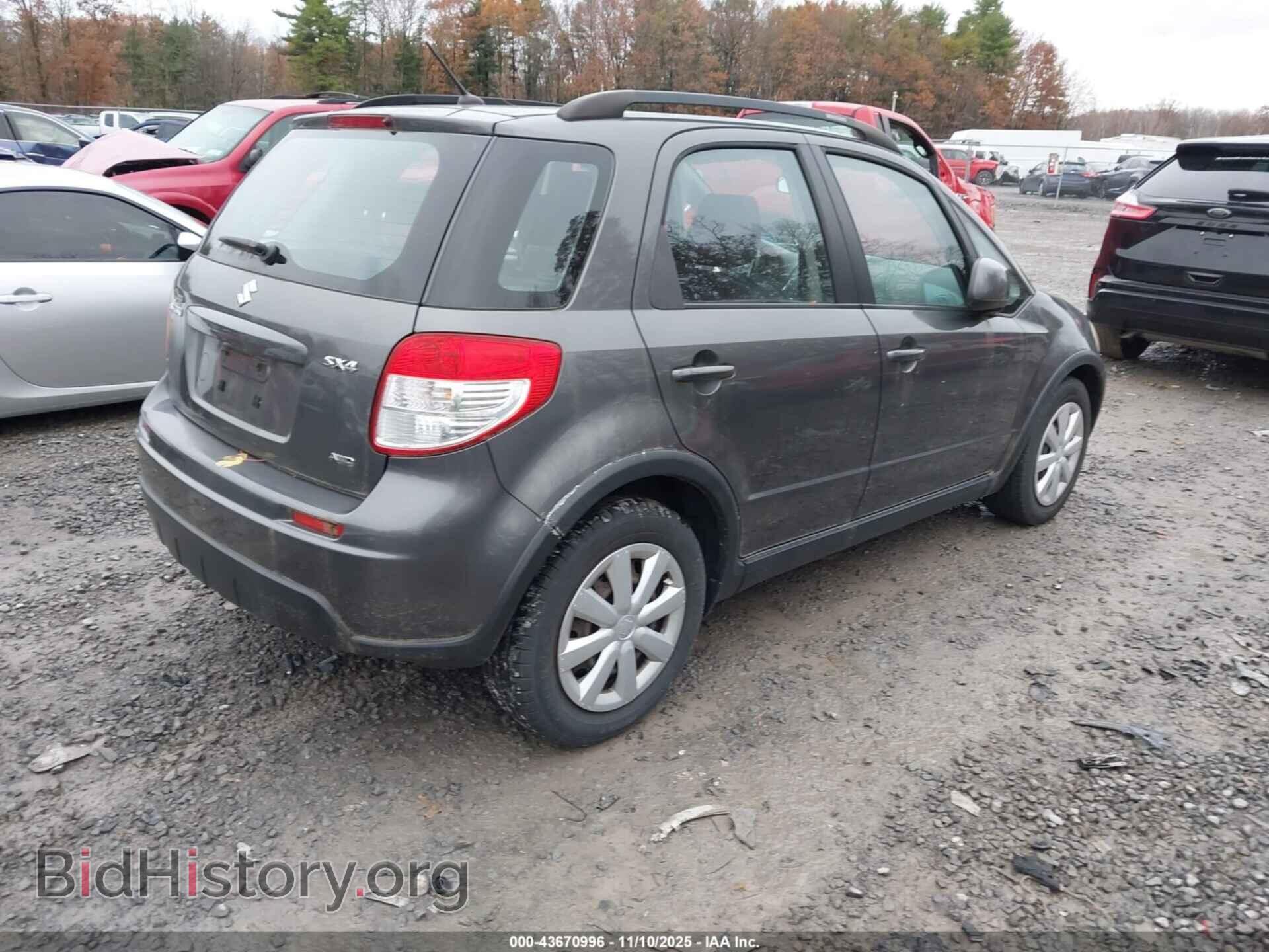 2011 SUZUKI SX4 - VIN: JS2YB5A30B6304955 - Photo 4