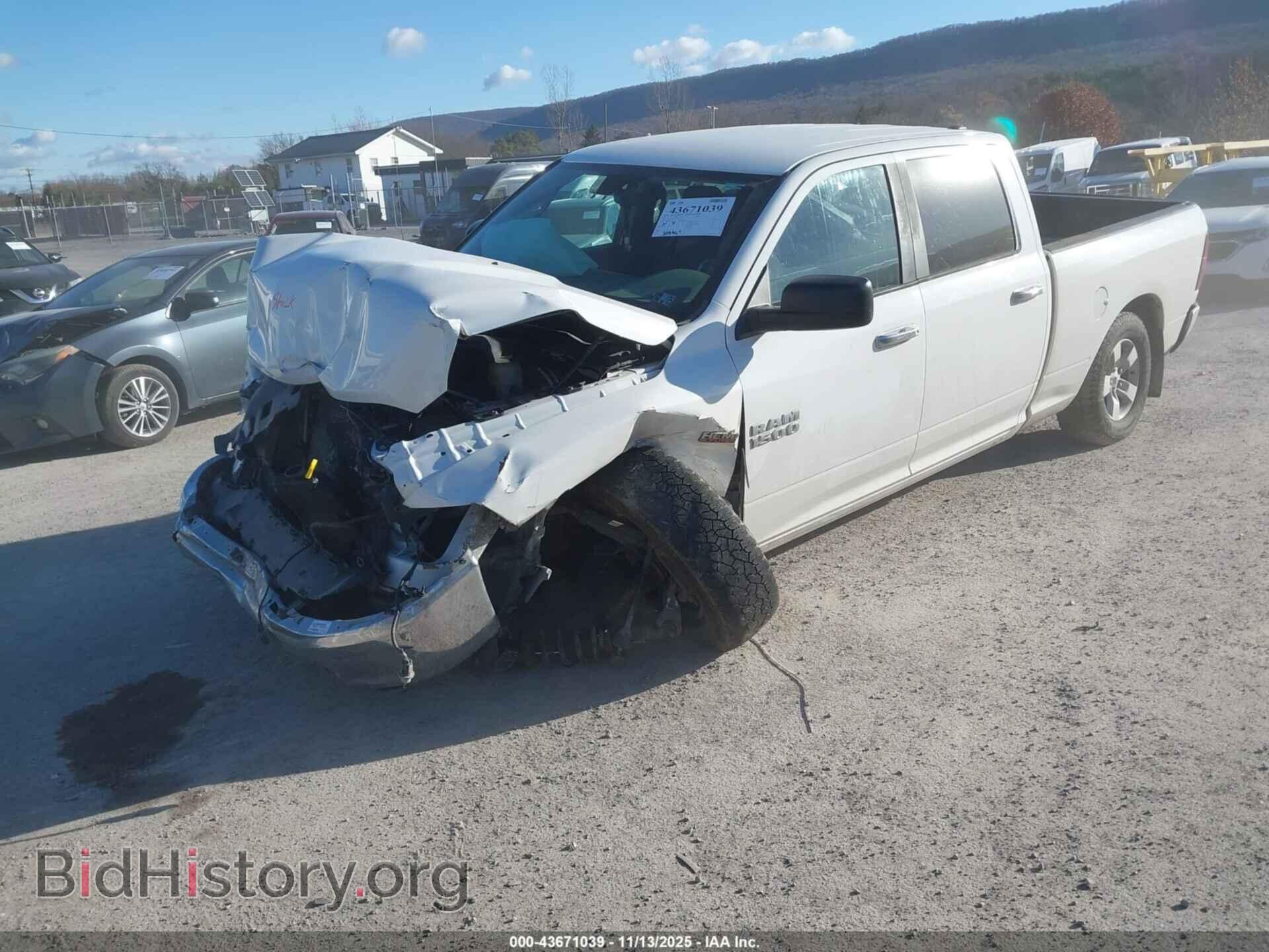 2017 RAM 1500 - VIN: 1C6RR7TT8HS742777 - Фото 2
