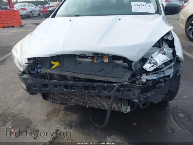 2016 Ford FOCUS (VIN 1FADP3E27GL304918) — photo 6 of 16