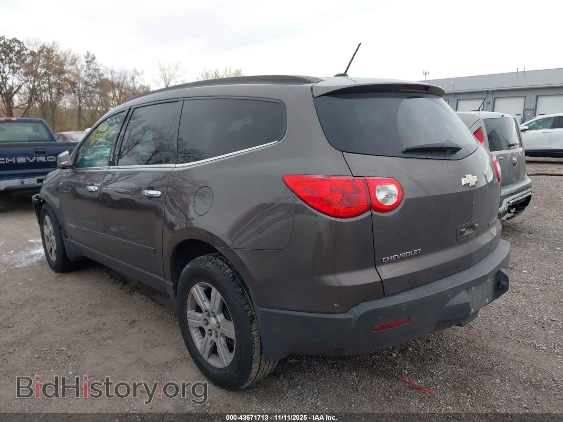 2009 CHEVROLET TRAVERSE - VIN: 1GNEV23D69S135736 - Фото 3