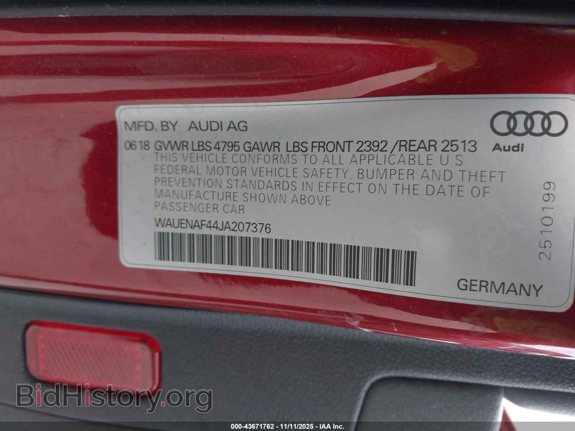 2018 AUDI A4 - VIN: WAUENAF44JA207376 - Фото 9