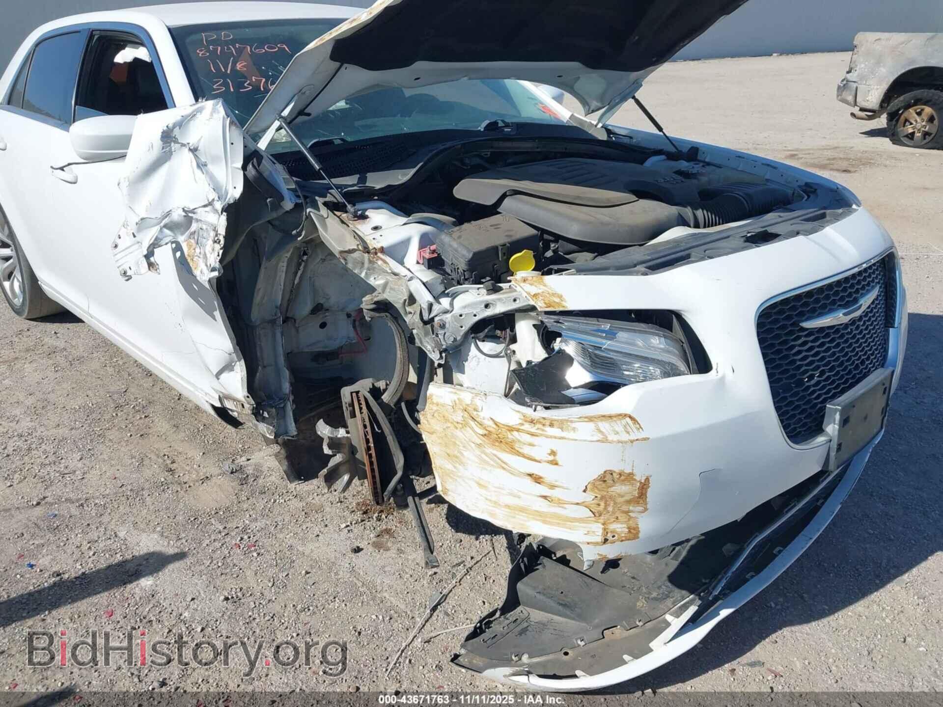 2016 CHRYSLER 300 - VIN: 2C3CCAAG8GH313765 - Фото 6