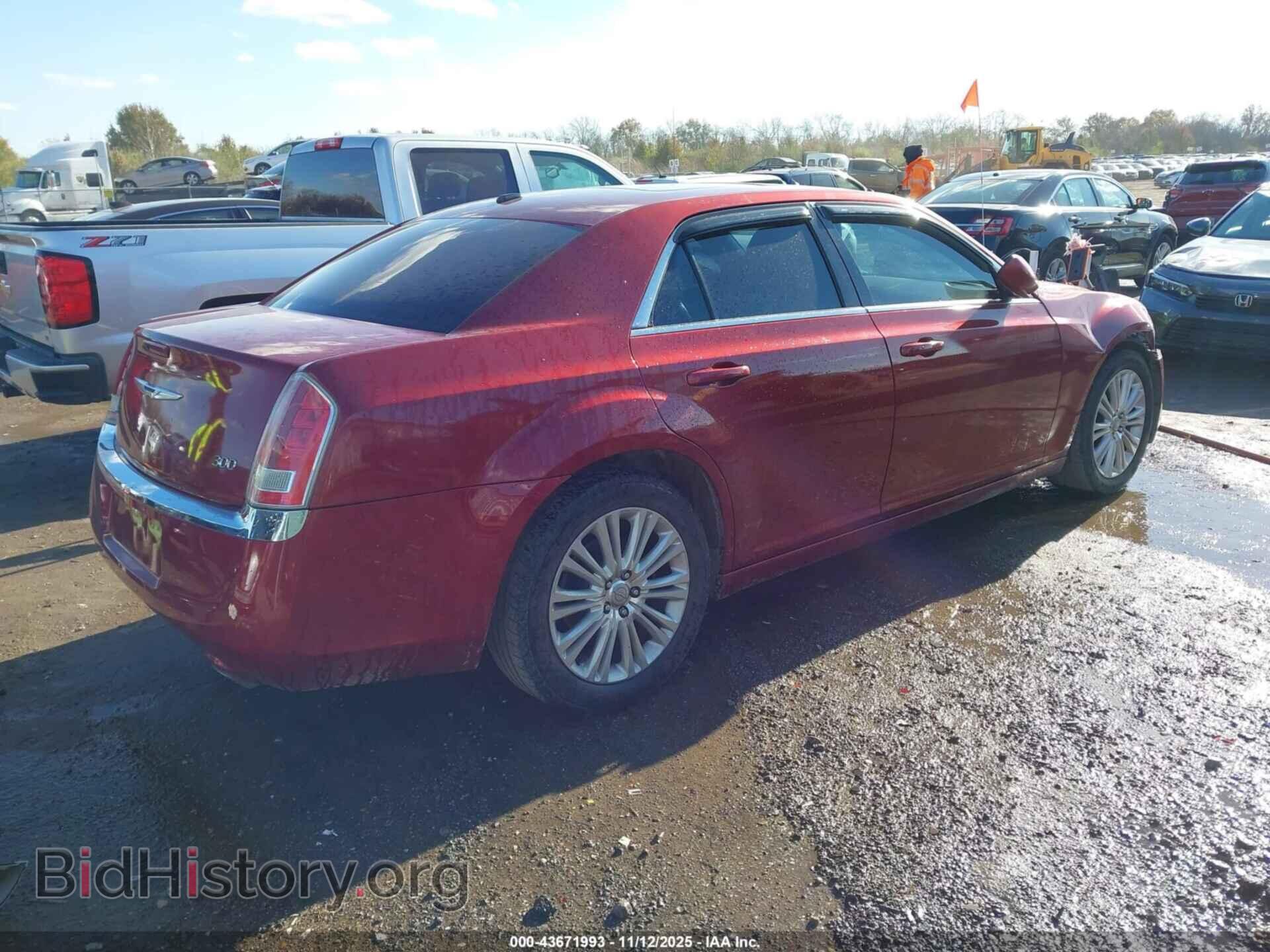 2013 CHRYSLER 300 - VIN: 2C3CCARG6DH560069 - Фото 4
