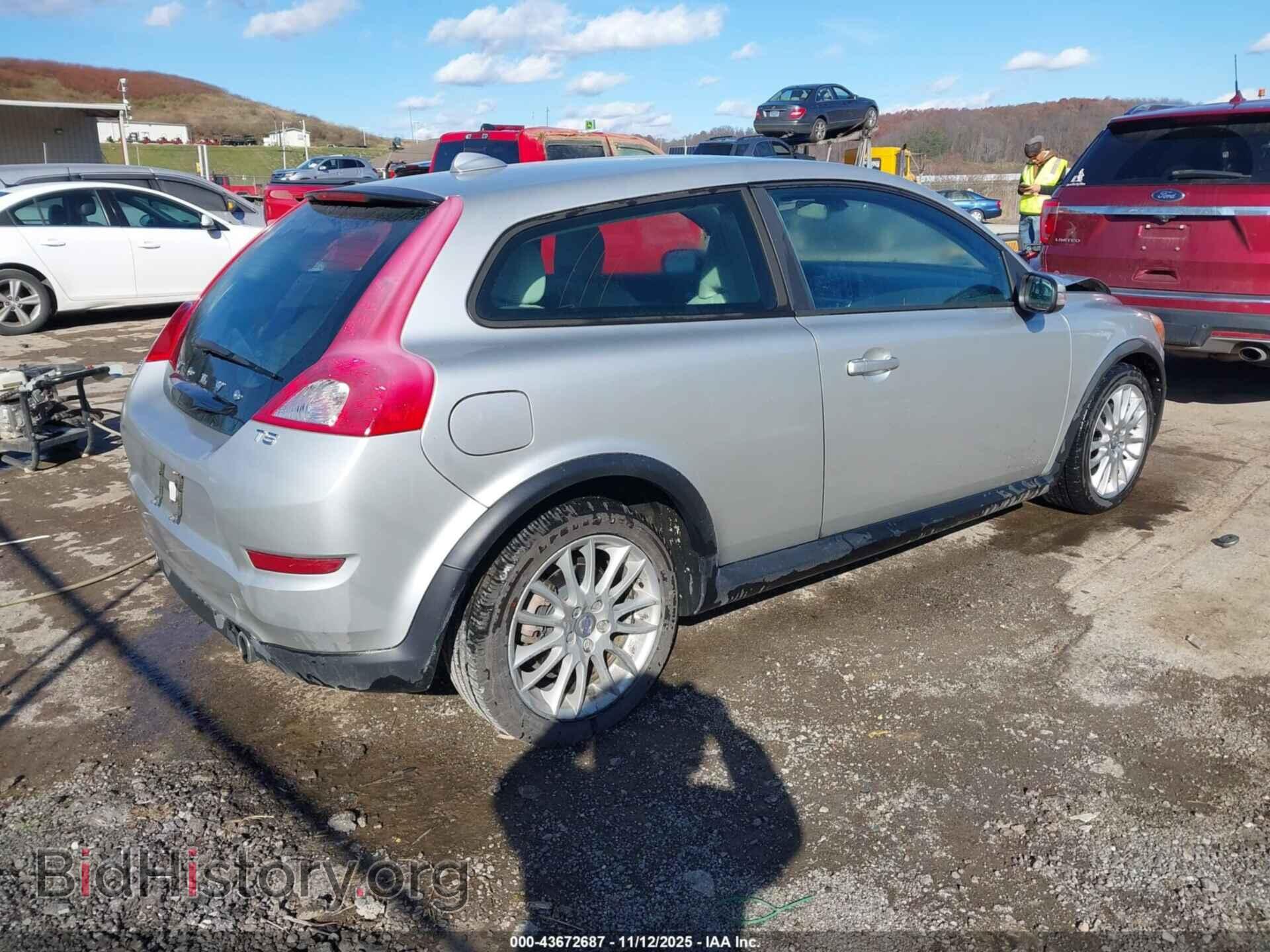 2012 VOLVO C30 - VIN: YV1672MK7C2280337 - Фото 4