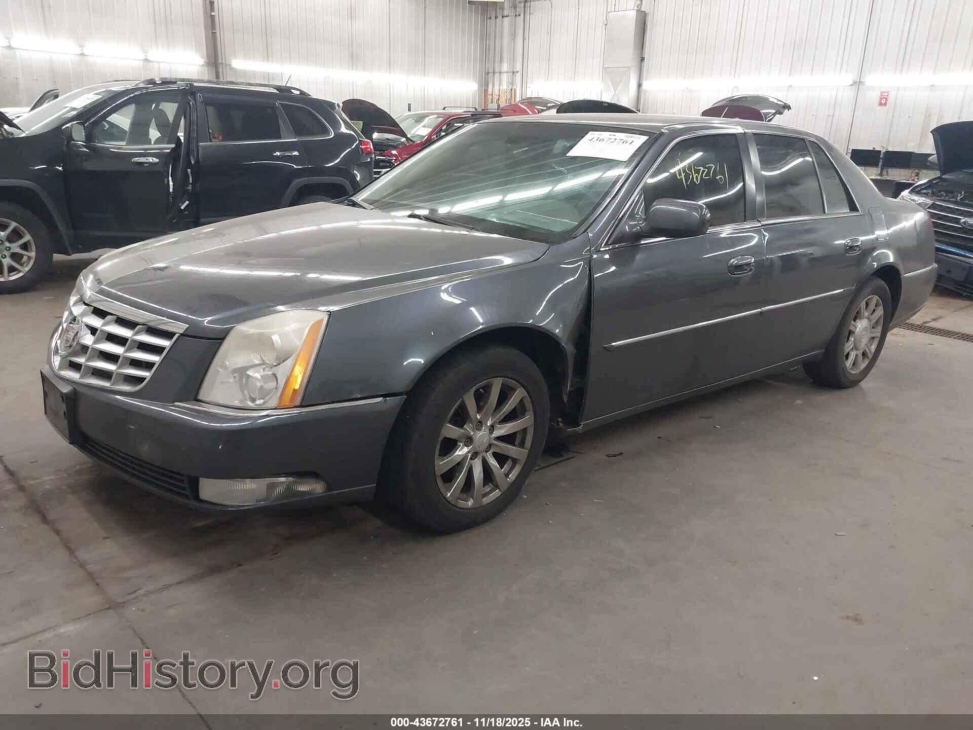 2010 CADILLAC DTS - VIN: 1G6KA5EY2AU122437 - Фото 2