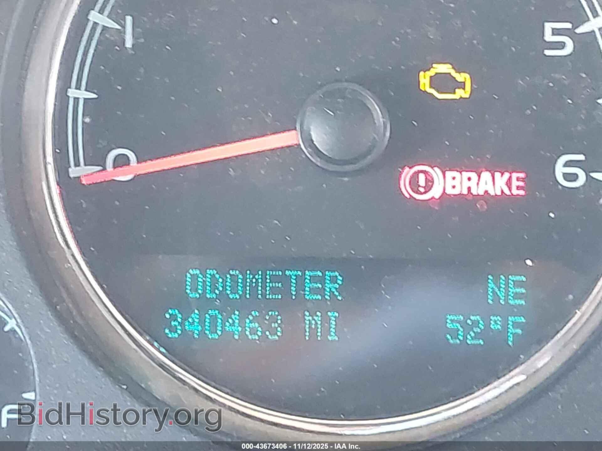 2011 CHEVROLET TAHOE - VIN: 1GNSCBE00BR392469 - Фото 15