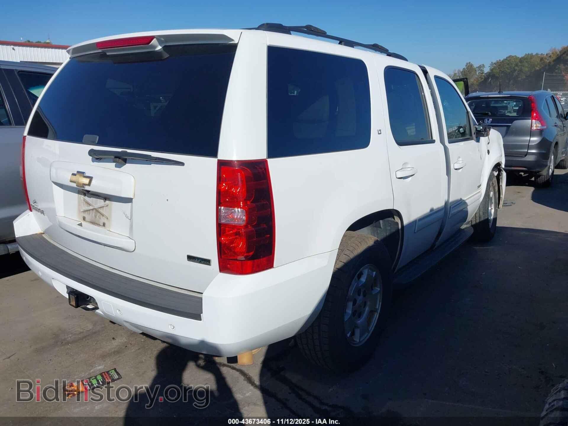 2011 CHEVROLET TAHOE - VIN: 1GNSCBE00BR392469 - Фото 4
