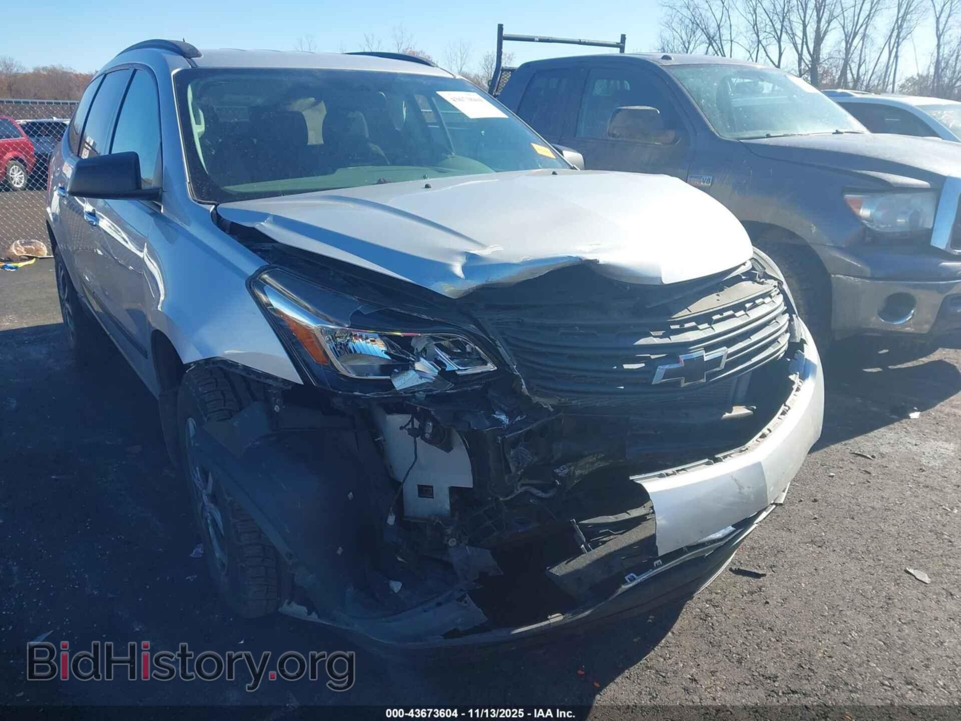 2017 CHEVROLET TRAVERSE - VIN: 1GNKRFKD2HJ340328 - Фото 6
