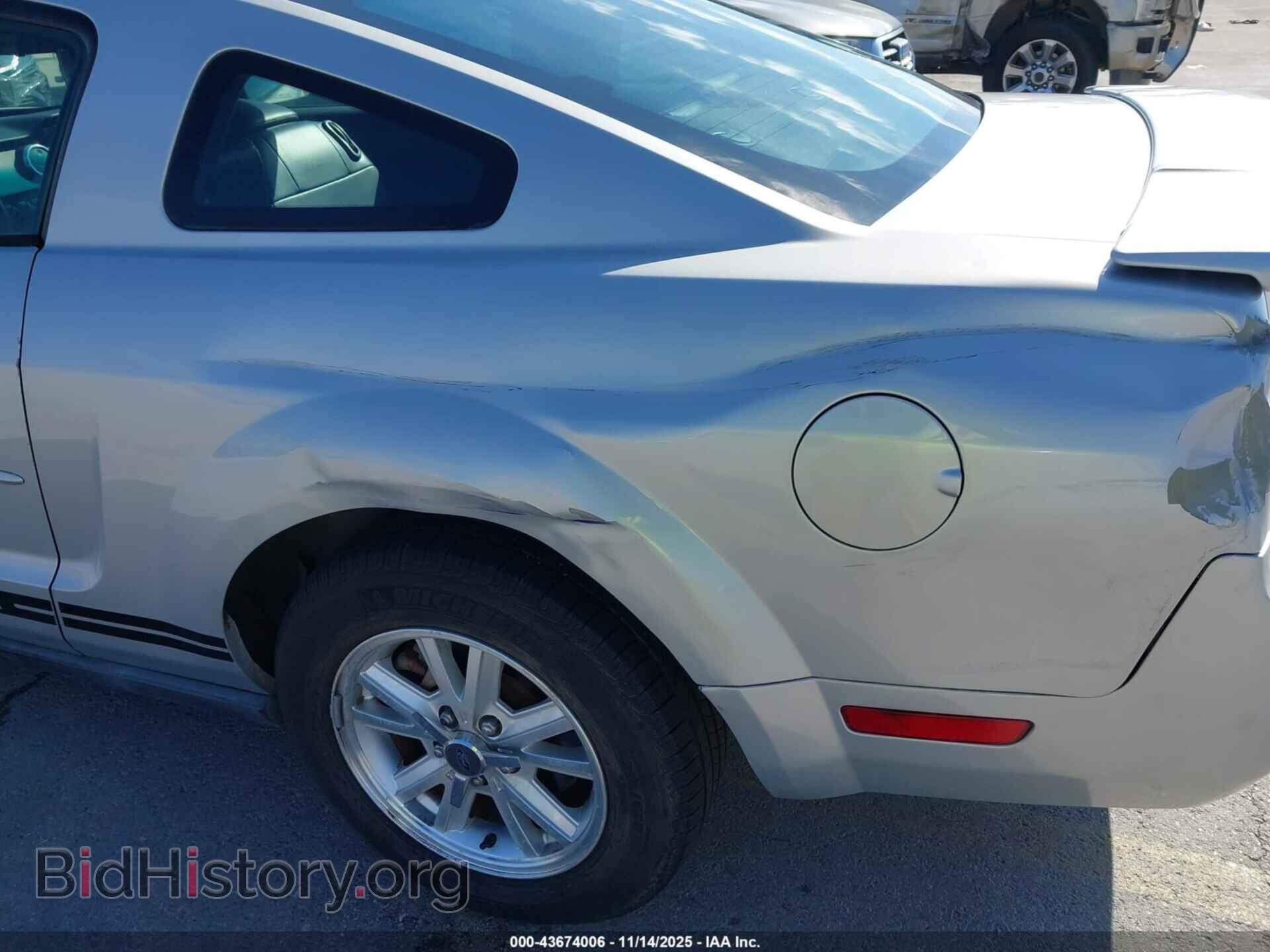 2007 FORD MUSTANG - VIN: 1ZVFT80NX75253350 - Фото 6